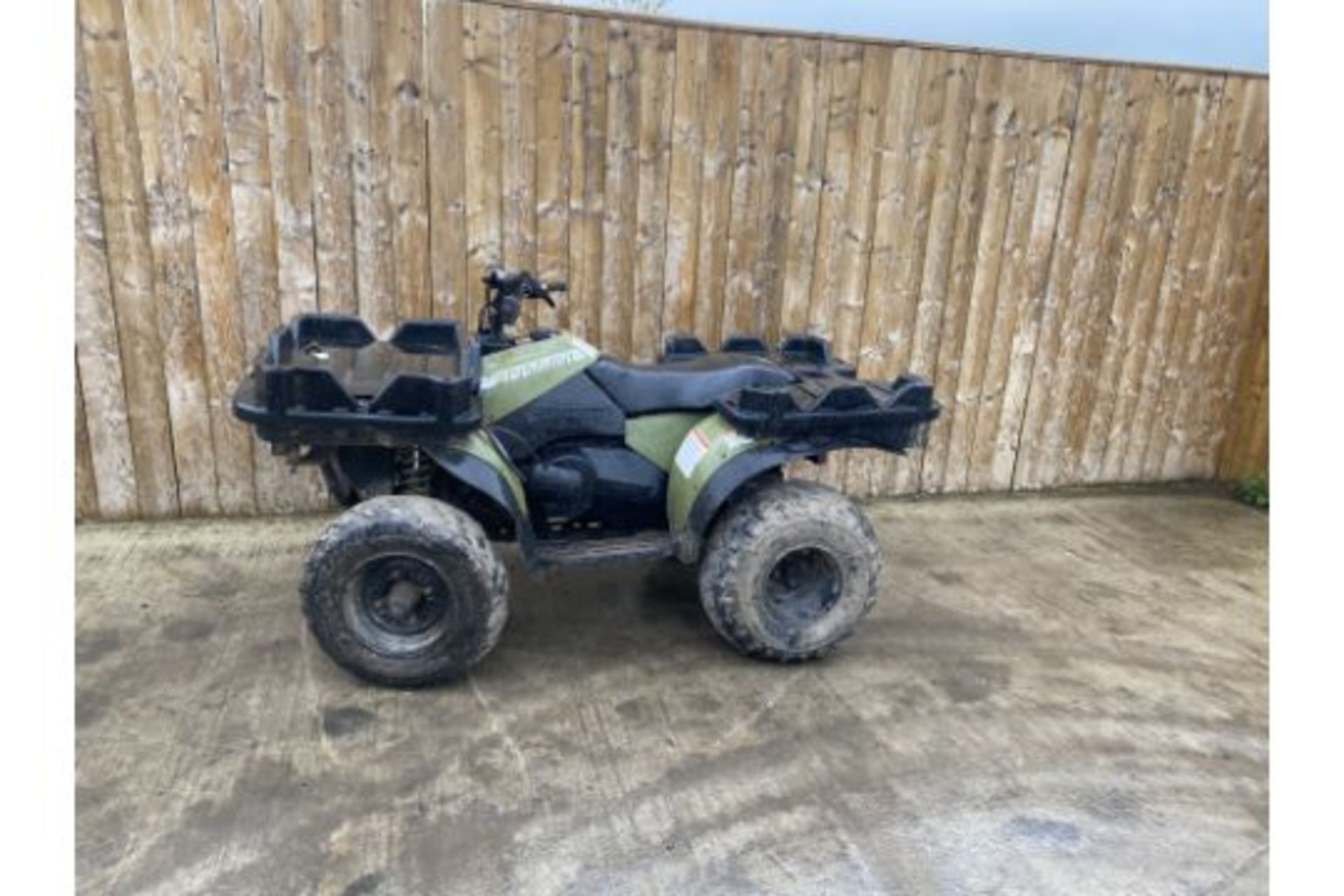 POLARIS D-BAT DIESEL FARM QUAD ATV 4X4  STARTS RUNS AND DRIVES. PLUS VAT LOCATED IN NORTH - Image 3 of 3