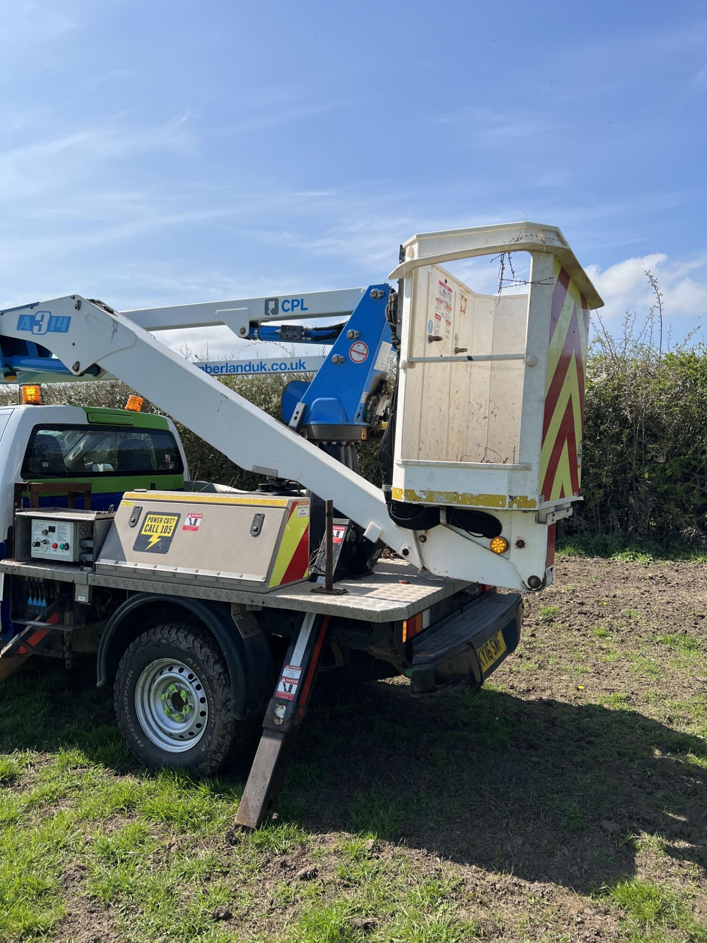 2016 ISUZU D-MAX CHERRY PICKER ACCESS PLATFORM 1 OWNER FROM NEW  MILLAGE: 82,897 4X4 HIGH & LOW - Image 4 of 5