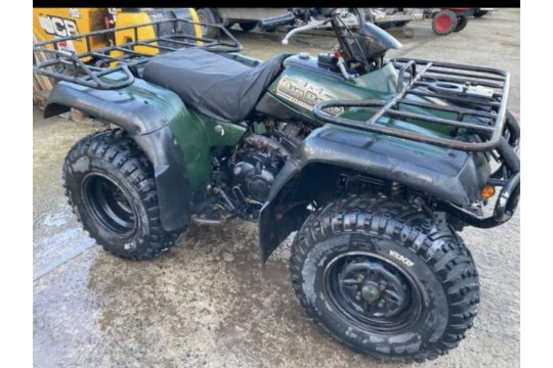 YAMAHA BIG BEAR PETROL 4WD QUAD BIKE STARTS RUNS AND DRIVES. CAN POST ON A PALLET..LOCATED IN