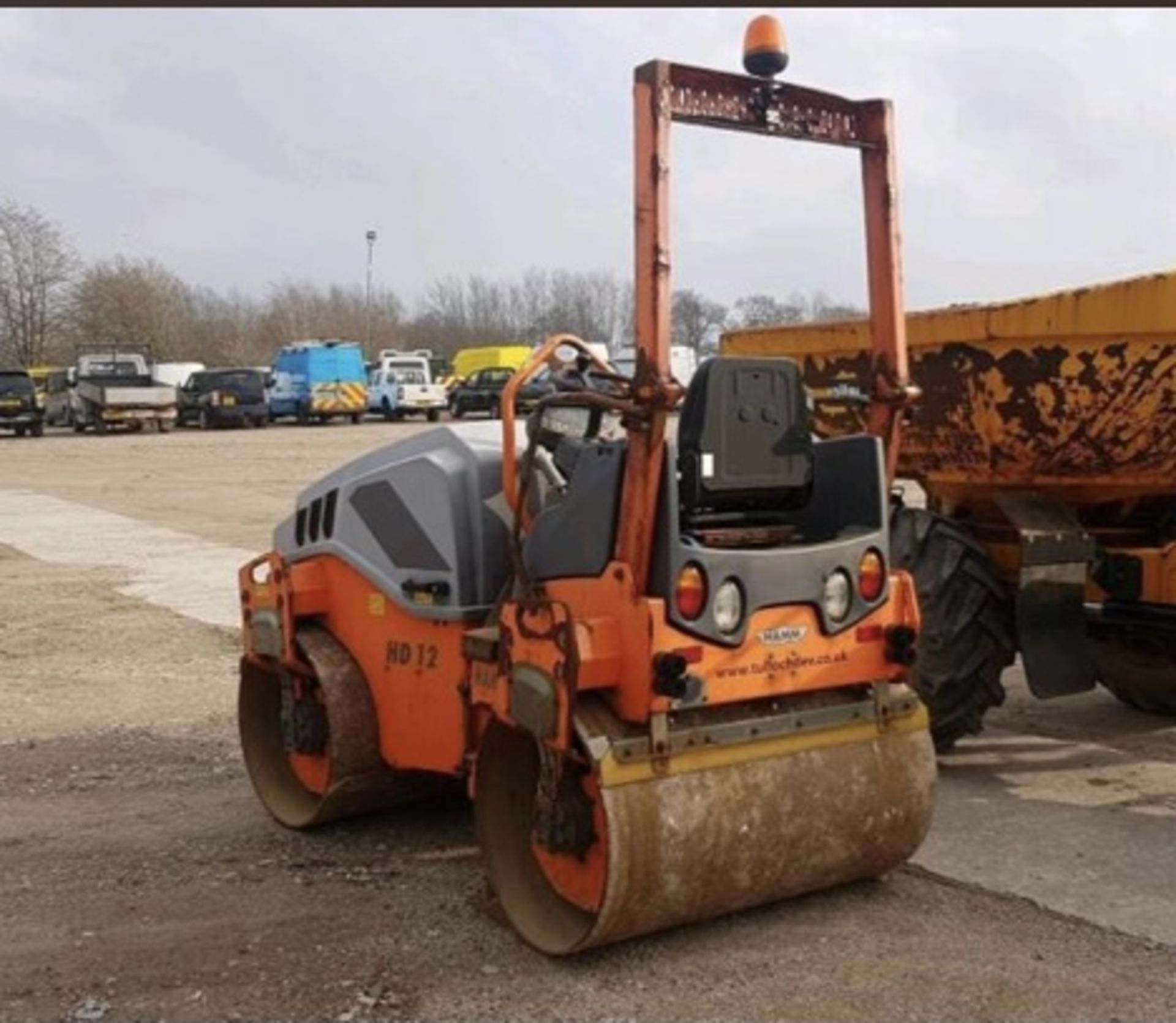 HAMM DIESEL  RIDE ON ROLLER STARTS RUNS AND VIBRATES FINE.LOCATED IN NORTHERN IRELAND.