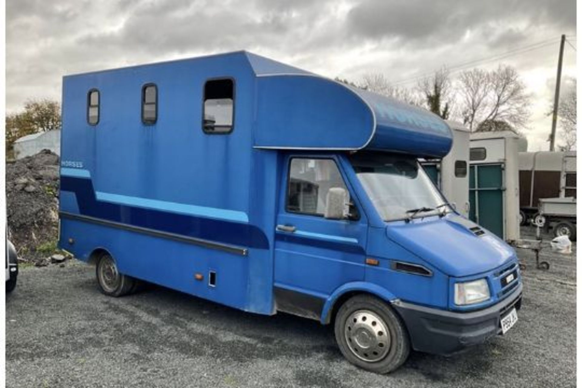 HORSEBOX TWO STALL IVECO .GROOMS AREA AND SIDE RAMP.STARTS RUNS AND DRIVES .LOCATED IN NORTHERN