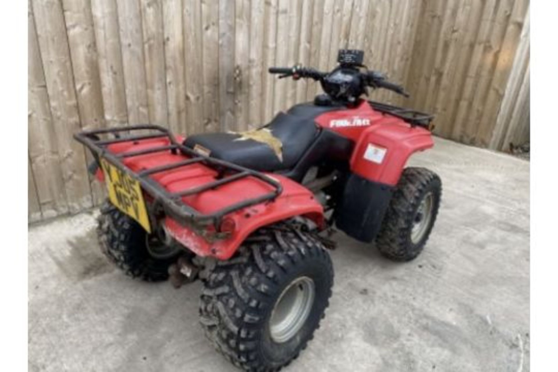 HONDA FOREMAN FARM QUAD TRX250 STARTS RUNS & DRIVES  ROAD REGISTERED WITH V5 PLUS VAT LOCATION NORTH - Image 2 of 5