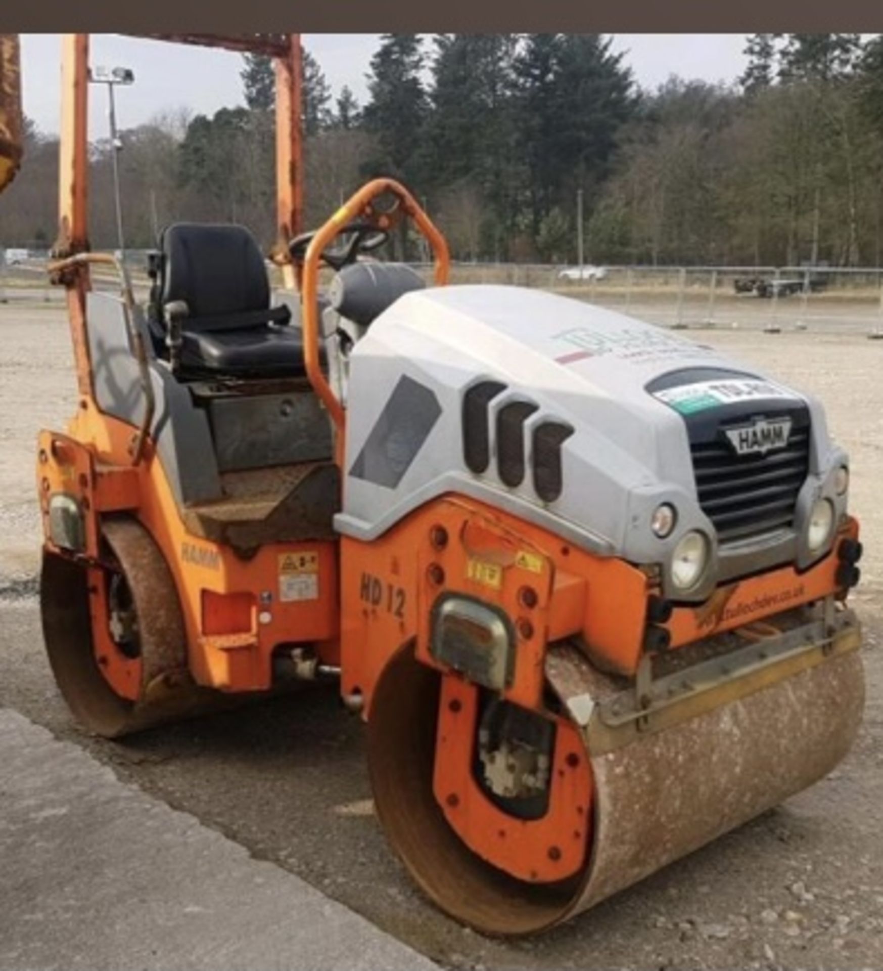 HAMM DIESEL  RIDE ON ROLLER STARTS RUNS AND VIBRATES FINE.LOCATED IN NORTHERN IRELAND. - Image 2 of 2