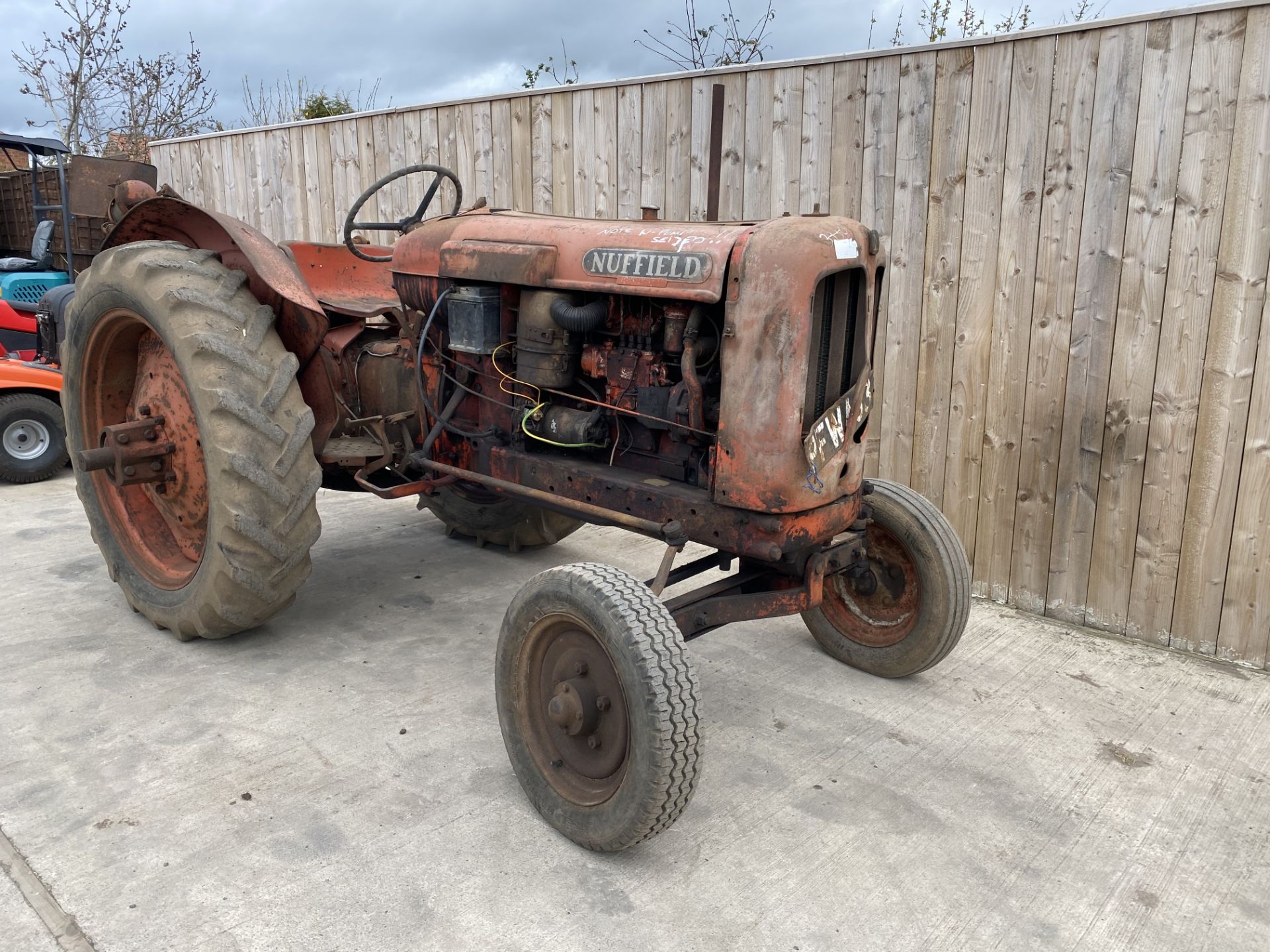 NUFFIELD VINTAGE TRACTOR *LOCATION NORTH YORKSHIRE* - Image 3 of 7