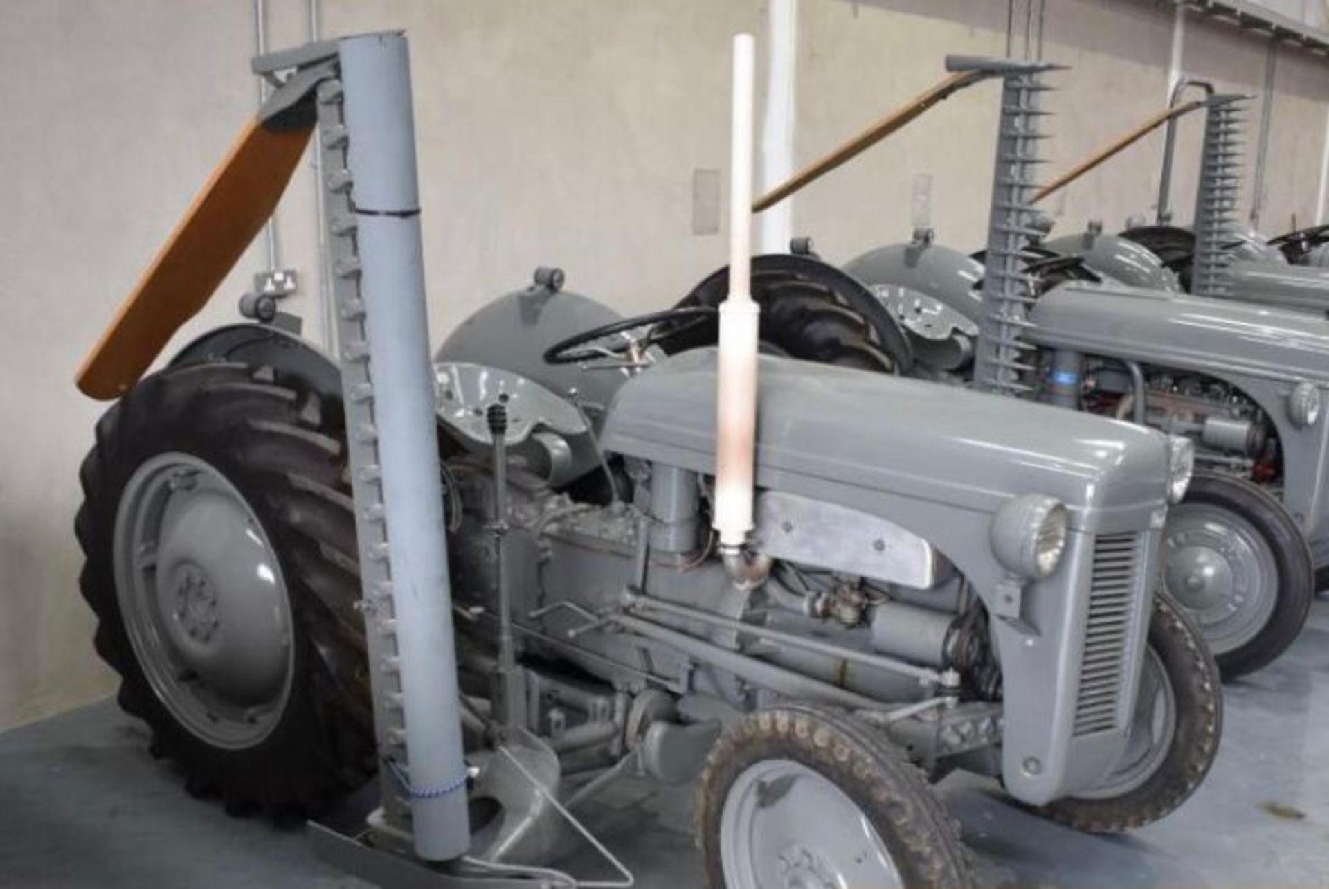 FERGUSON TEA-20 CYLINDER PETROL TRACTOR.FINGERBAR ATTACHMENT.LOCATION NORTH YORKSHIRE. - Image 2 of 3