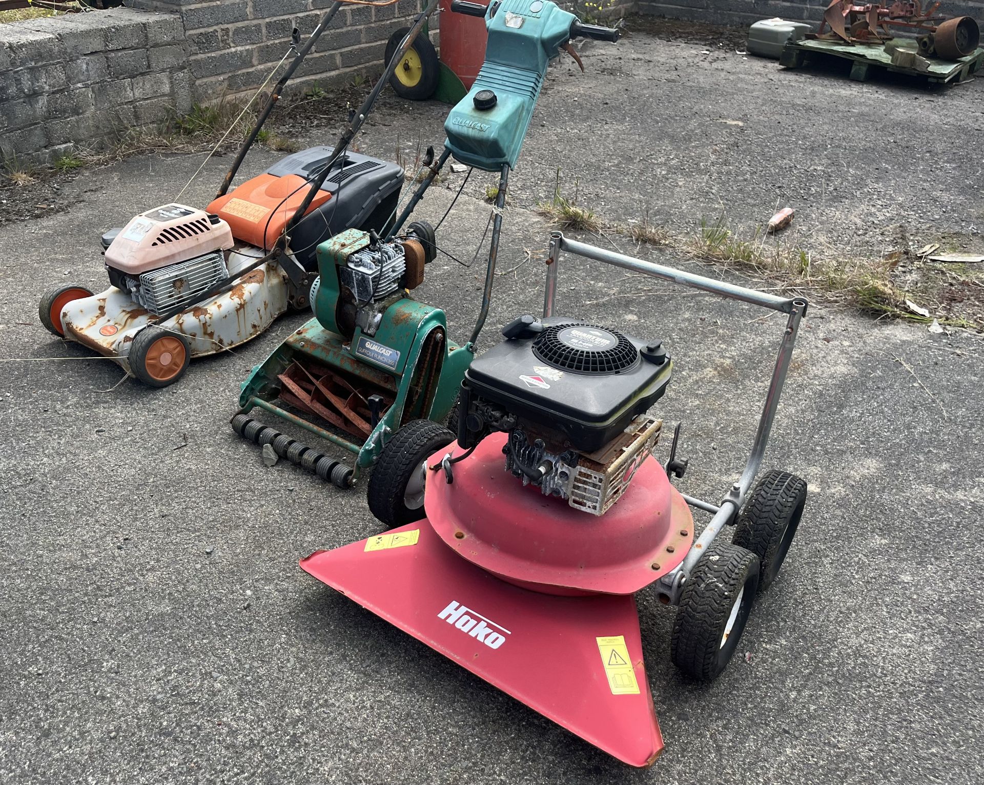 MISCELANIOUS LAWN MOWERS & LEAF VACUUM