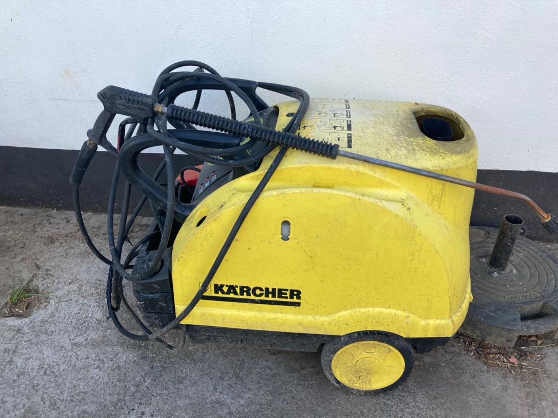 KARCHER DIESEL HOT AND COLD POWER WASHER LOCATION NORTHERN IREALND - Image 3 of 3