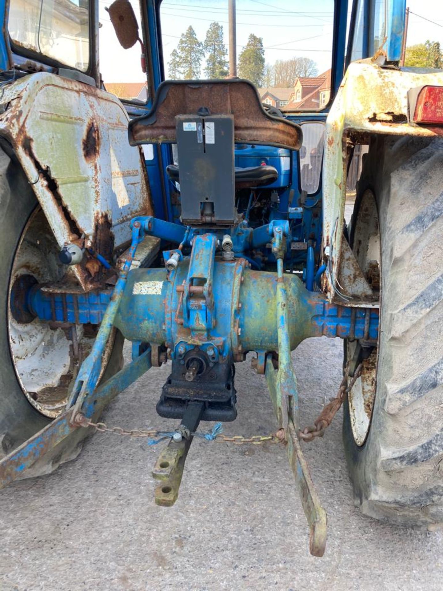 FORD 4100 TRACTOR WITH CAB.LOCATED IN NORTHERN IRELAND. - Image 6 of 6