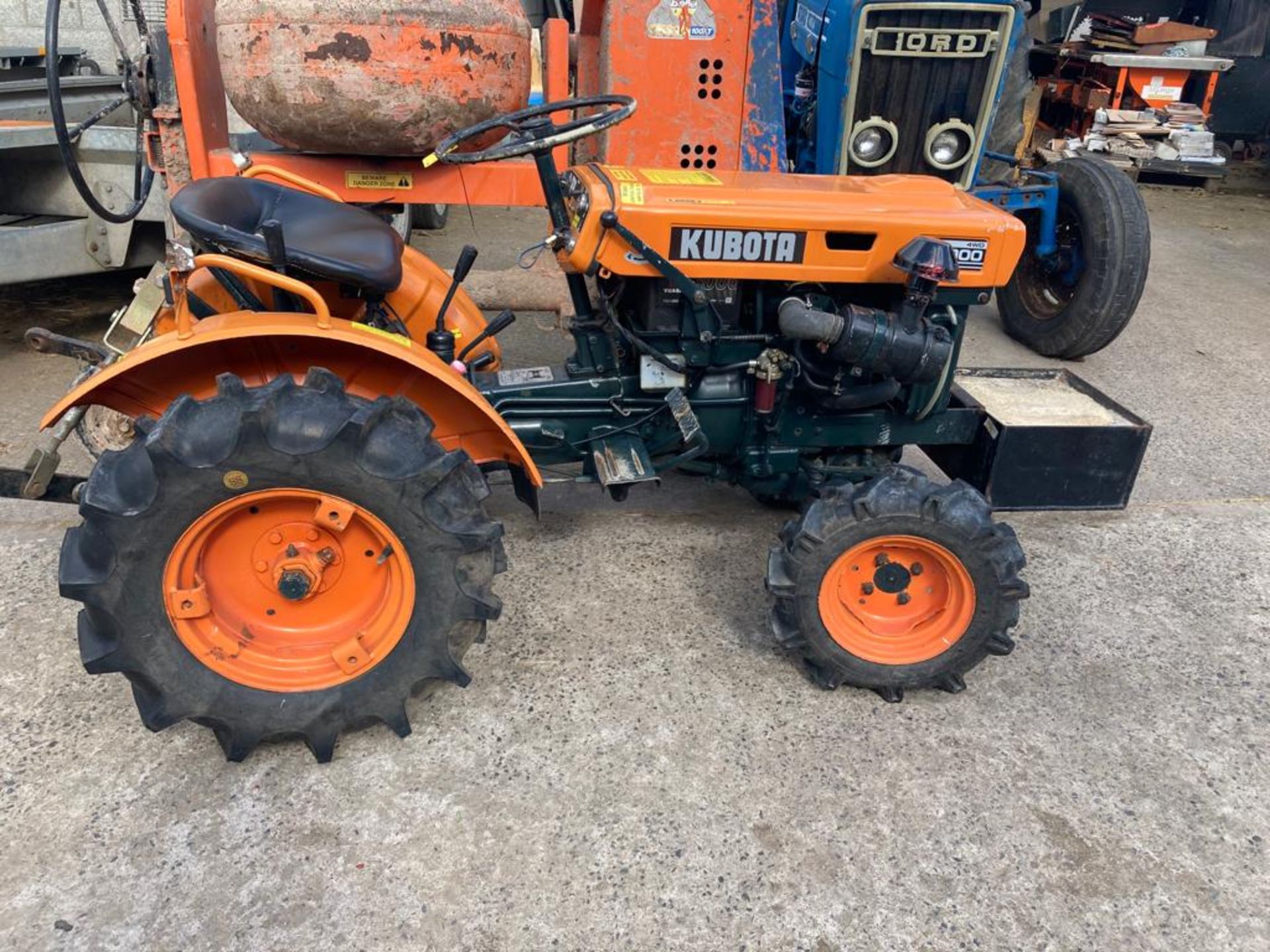 KUBOTA COMPACT TRACTOR B5000 4X4 LOCATED IN NORTHERN IRELAND.