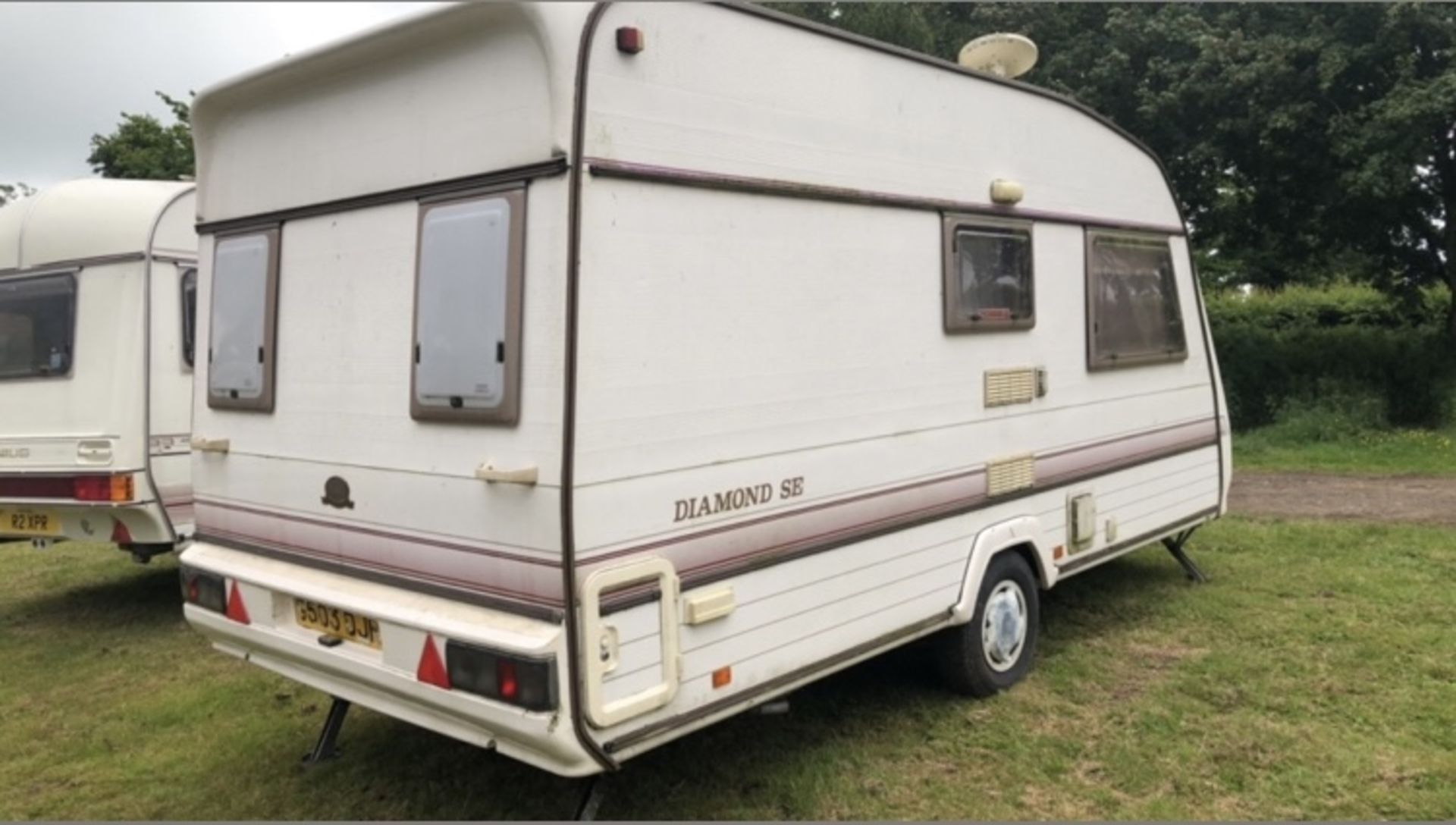 ECCLES DIAMOND SE 2 BERTH CARAVAN LOCATION NORTH YORKSHIRE.