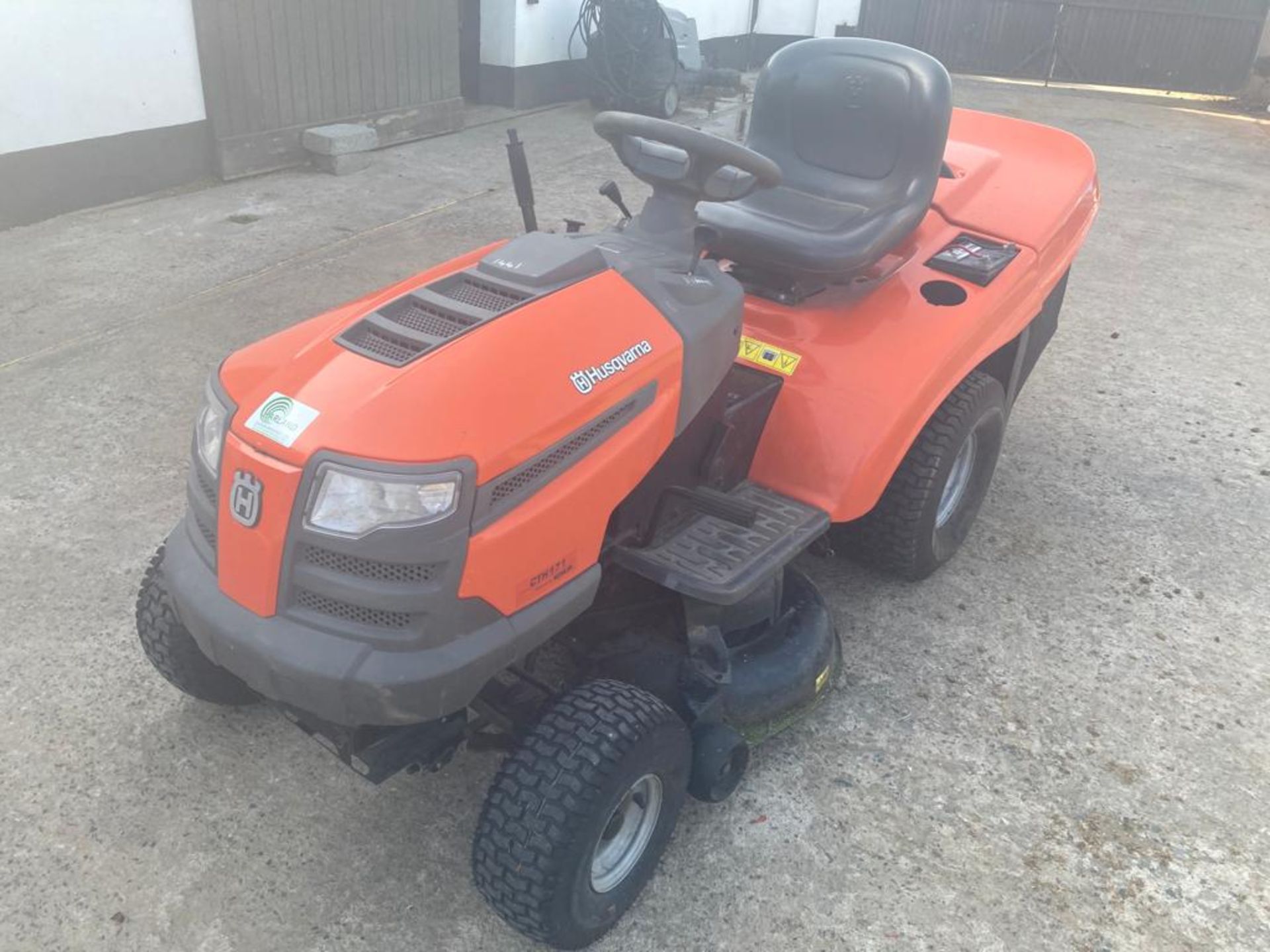 HUSQUAVARNA PETROL RIDE ON MOWER .LOCATED IN NORTHERN IRELAND. - Image 2 of 3