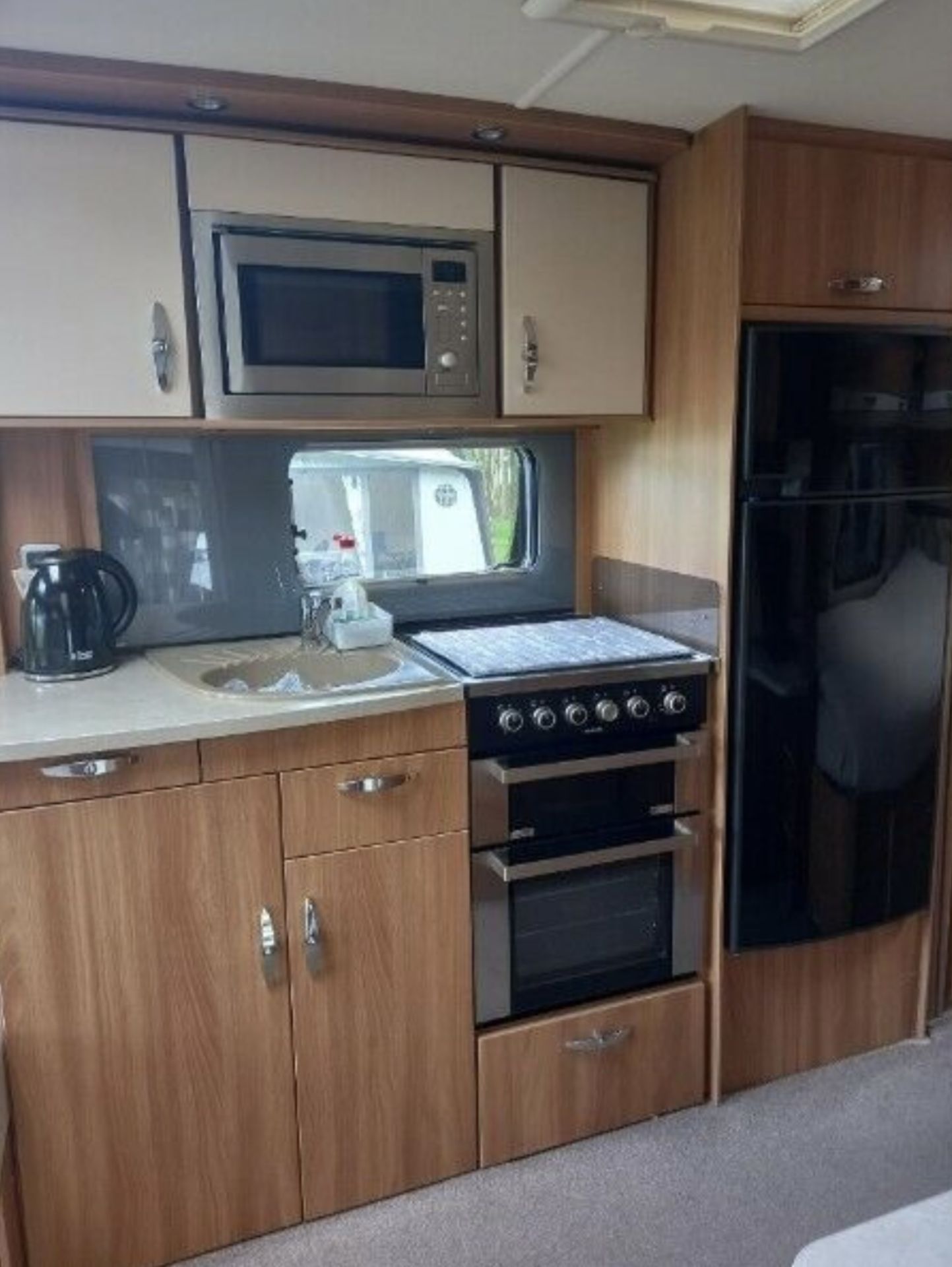 SWIFT CONQUEROR 2013 CARAVAN LOCATION NORTH YORKSHIRE. - Image 5 of 6