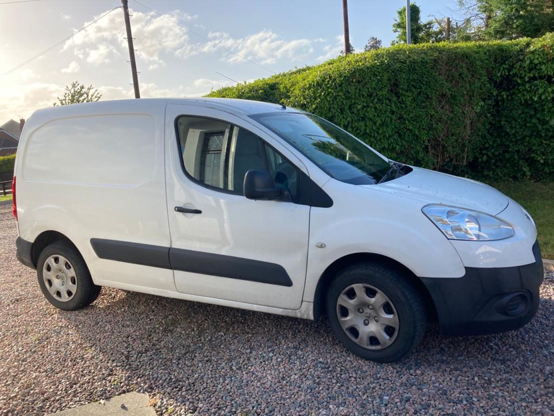 PEUGEOT PARTNER VAN 2014 LOCATION NORTHERN IRELAND.