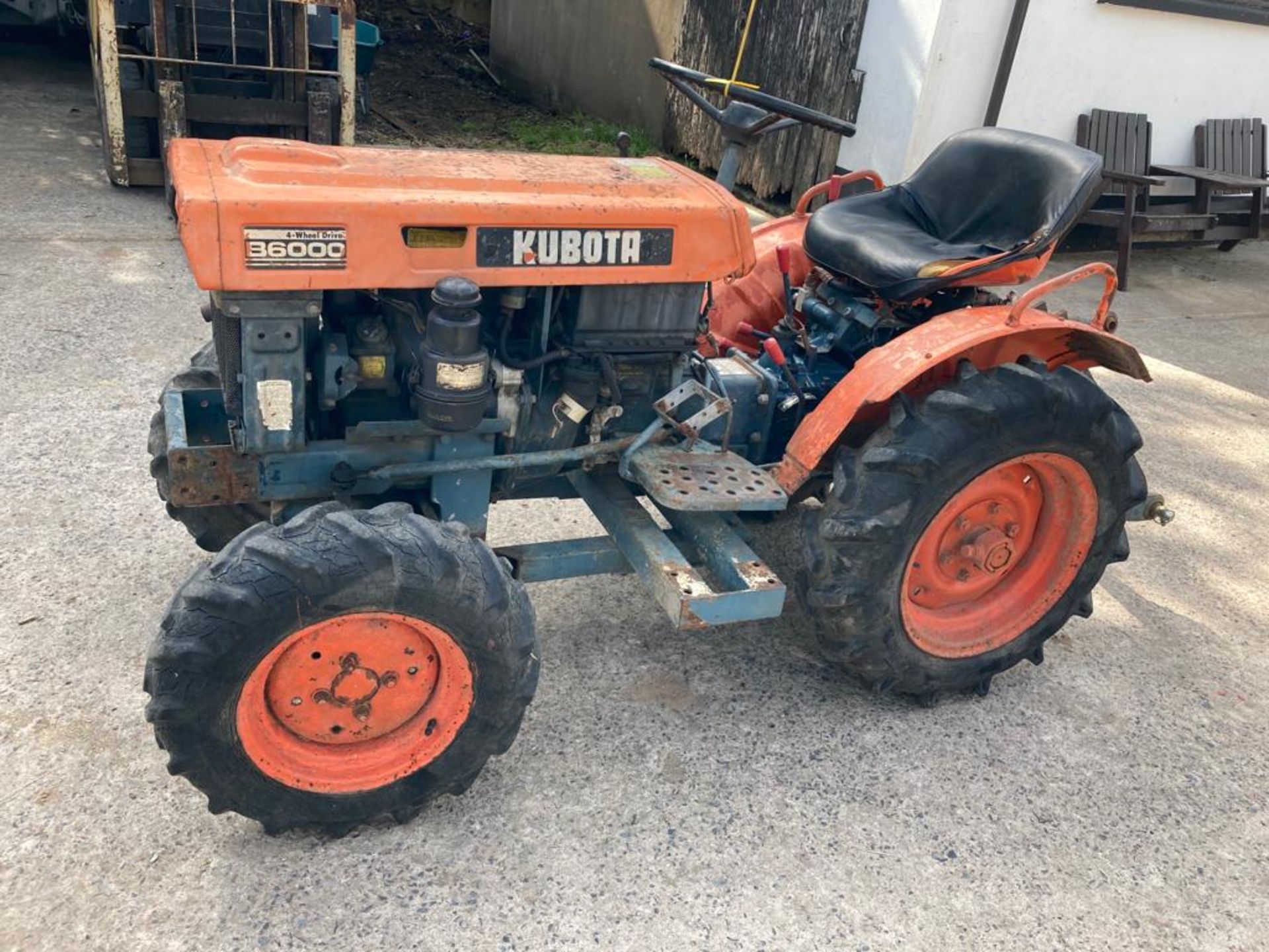 KUBTOA COMPACT TRACTOR B600 4X4 LOCATED IN NORTHERN IRELAND.