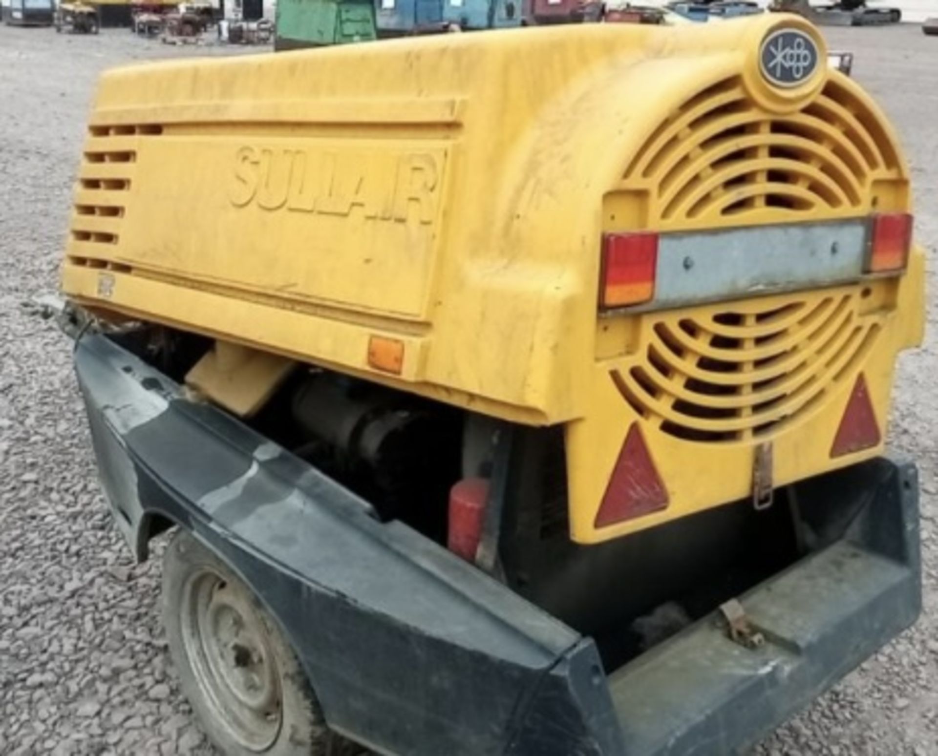 SULLIAR 48K SINGLE AXLE DIESEL COMPRESSOR.LOCATION NORTHERN IRELAND. - Image 3 of 4