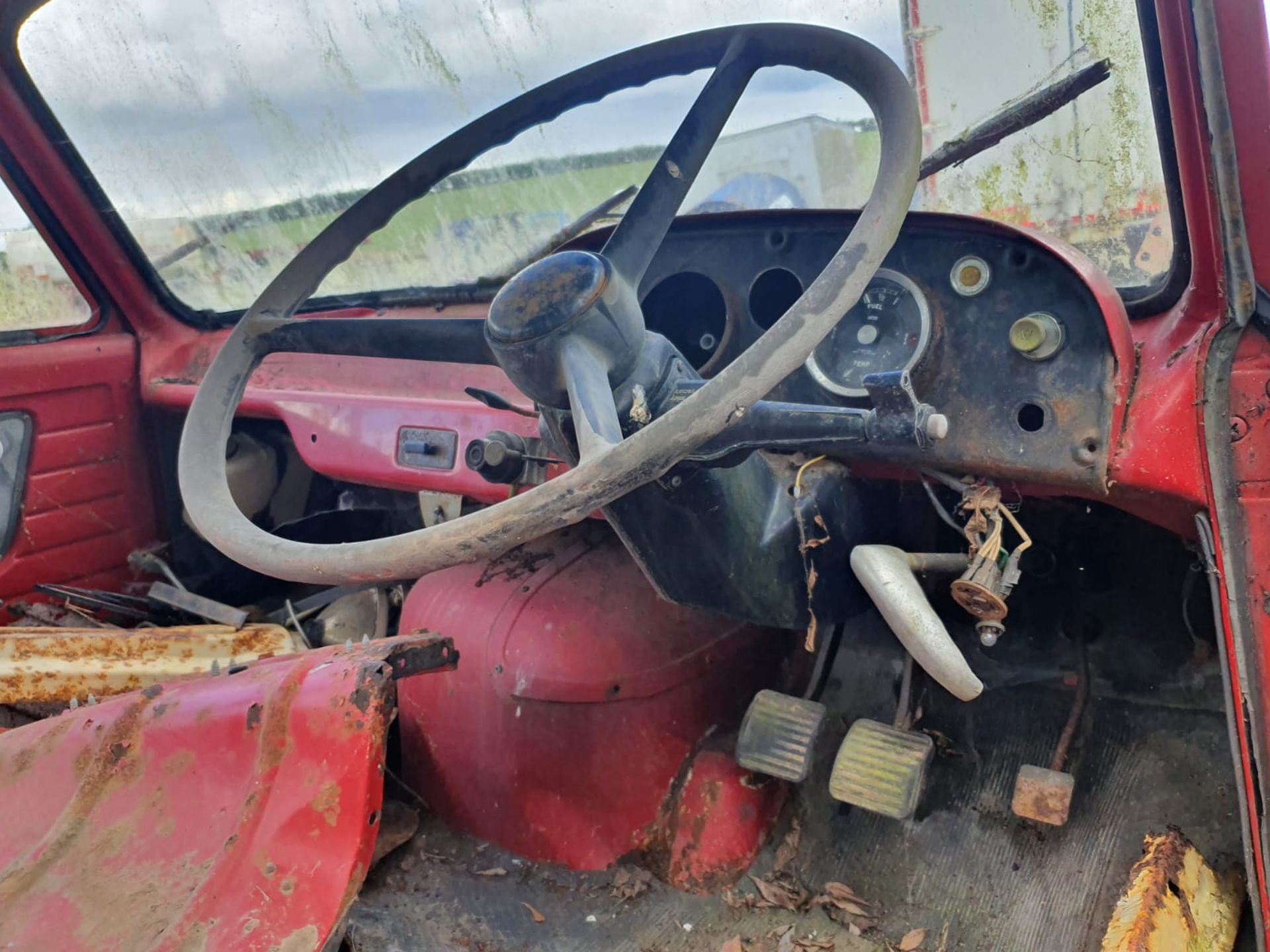 1954 THAMES TRADER CHASSIS CAB - Image 5 of 12