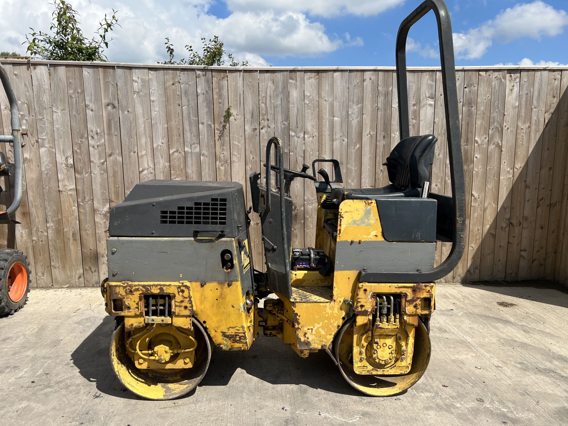 BOMAG BW80 DOUBLE DRUM RIDE ON DIESEL ROLLER *LOCATION NORTH YORKSHIRE* - Image 7 of 7