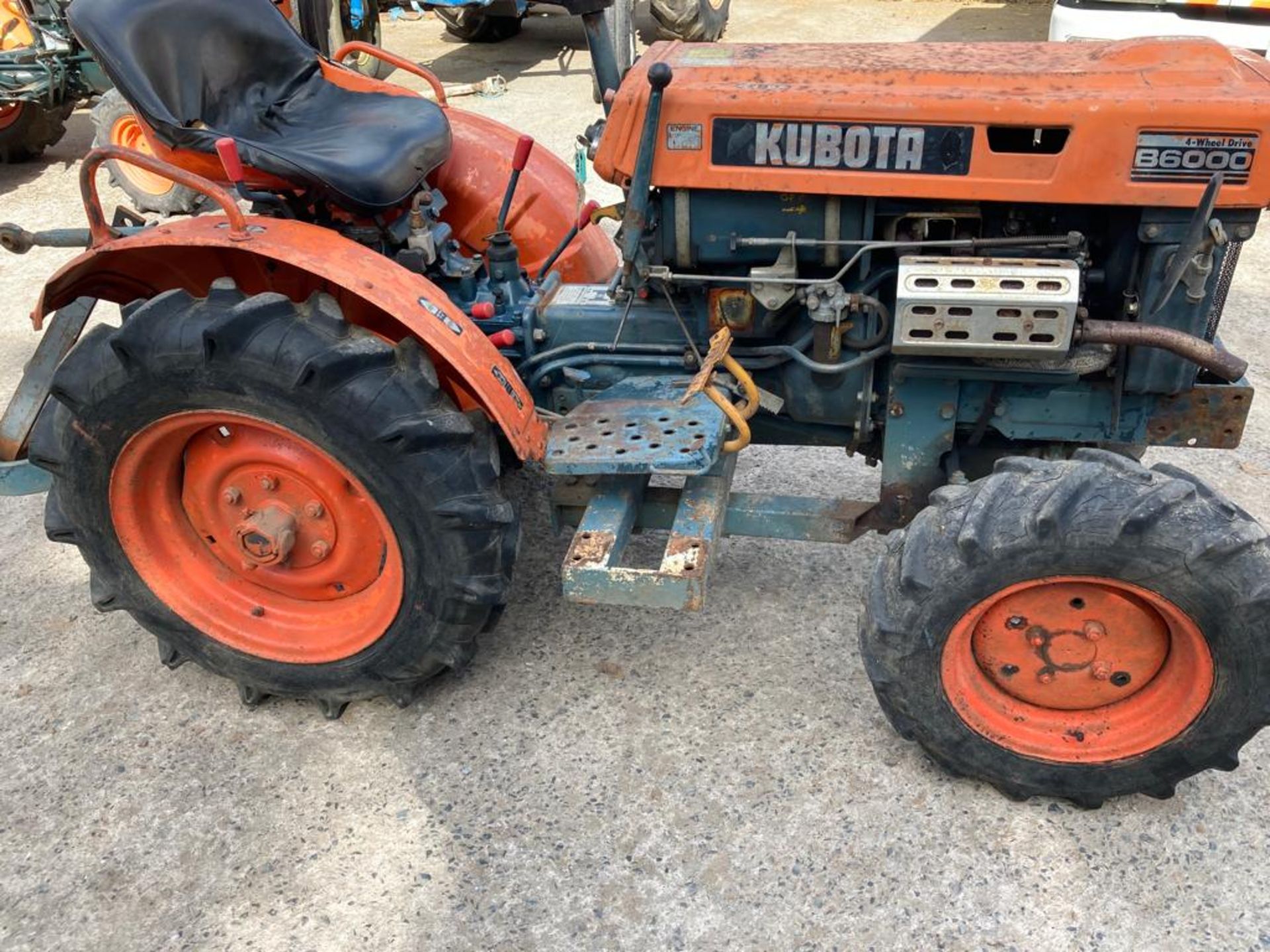 KUBOTA B6000 TRACTOR 4X4 LOCATION NORTHERN IRELAND. - Image 5 of 5