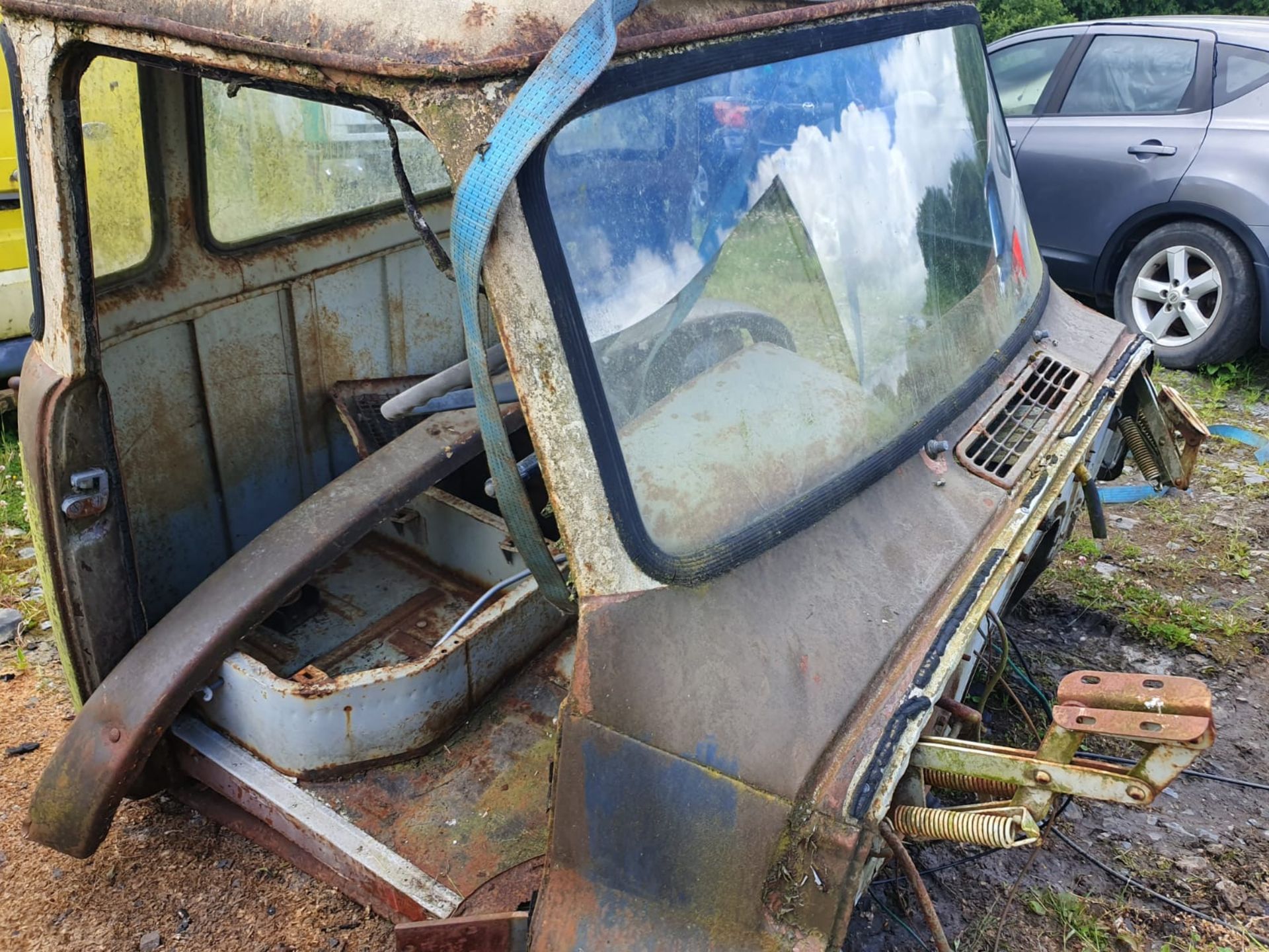 1954 THAMES TRADER CHASSIS CAB - Image 3 of 12