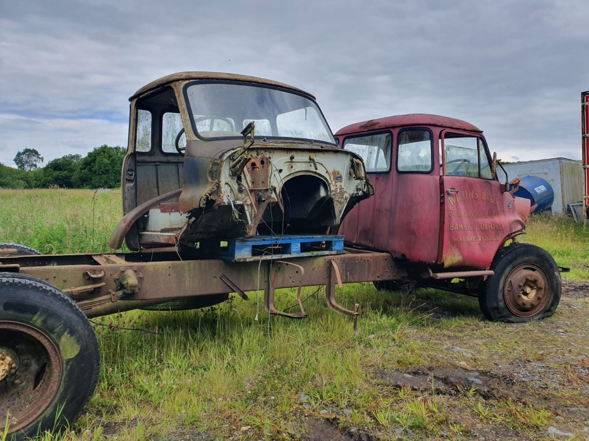 1954 THAMES TRADER CHASSIS CAB - Image 11 of 12