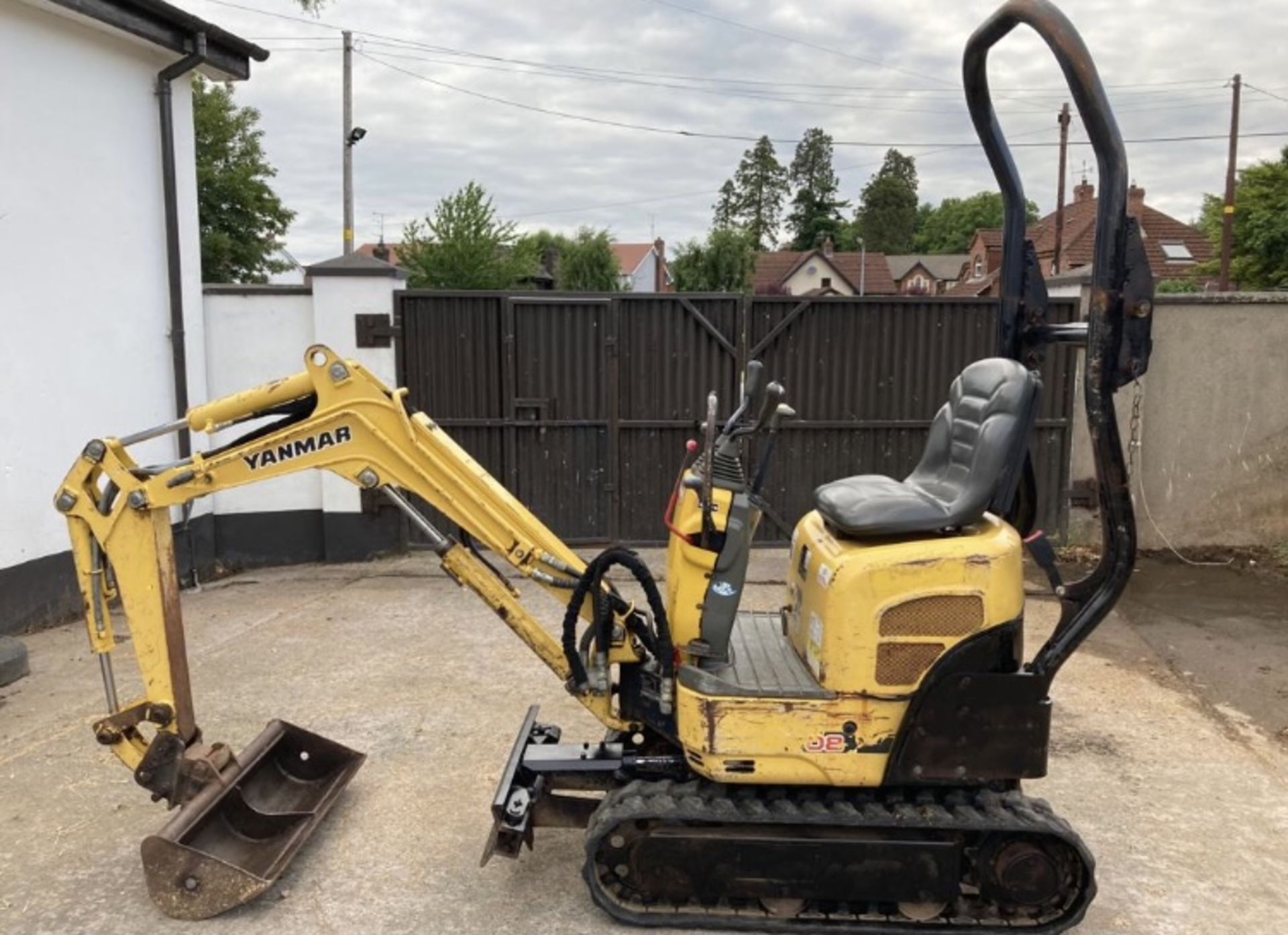 MINI DIGGER 2015 YANMAR MICRO DIGGER,0.8 TONNE LOCATION NORTHERN IRELAND.