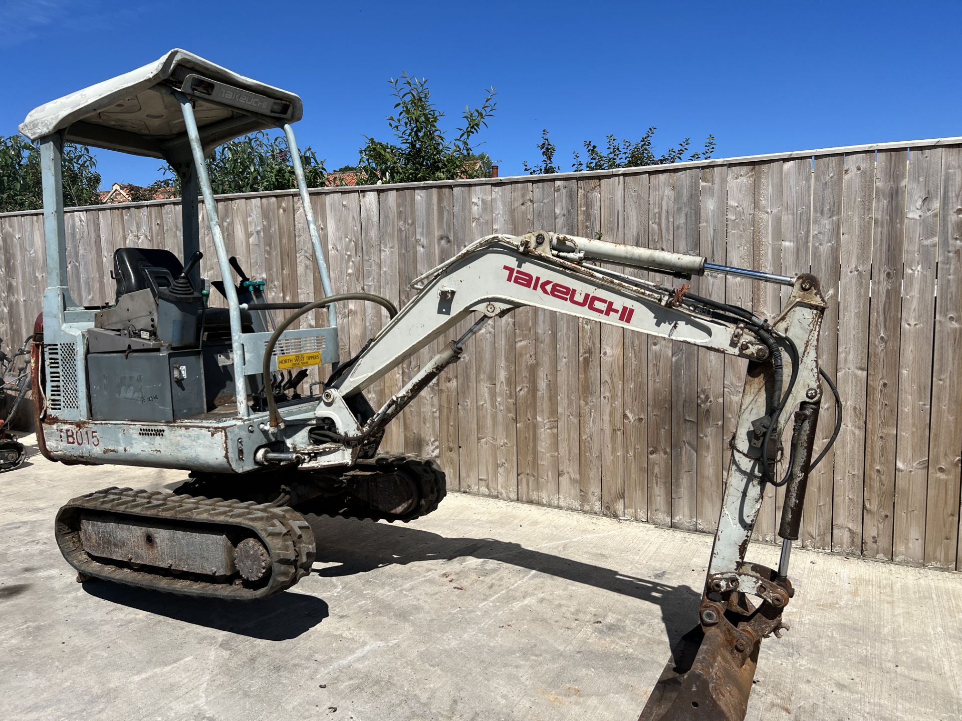 TAKEUCHI TB015 1.5 TON MINI DIGGER *LOCATION NORTH YORKSHIRE*