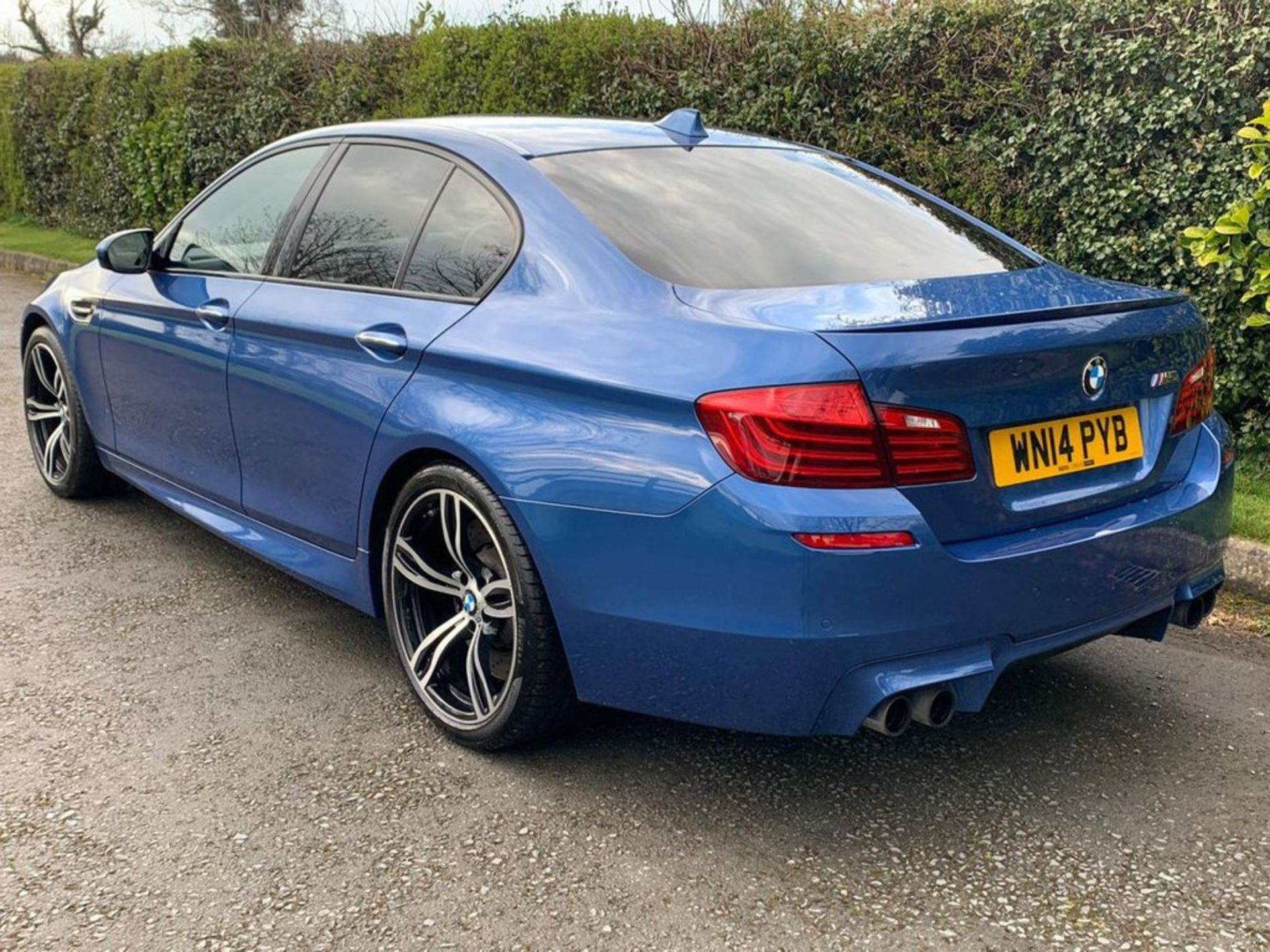 BMW M5 4.4 M5 4d 553 BHP 4 Door Saloon - Image 4 of 19