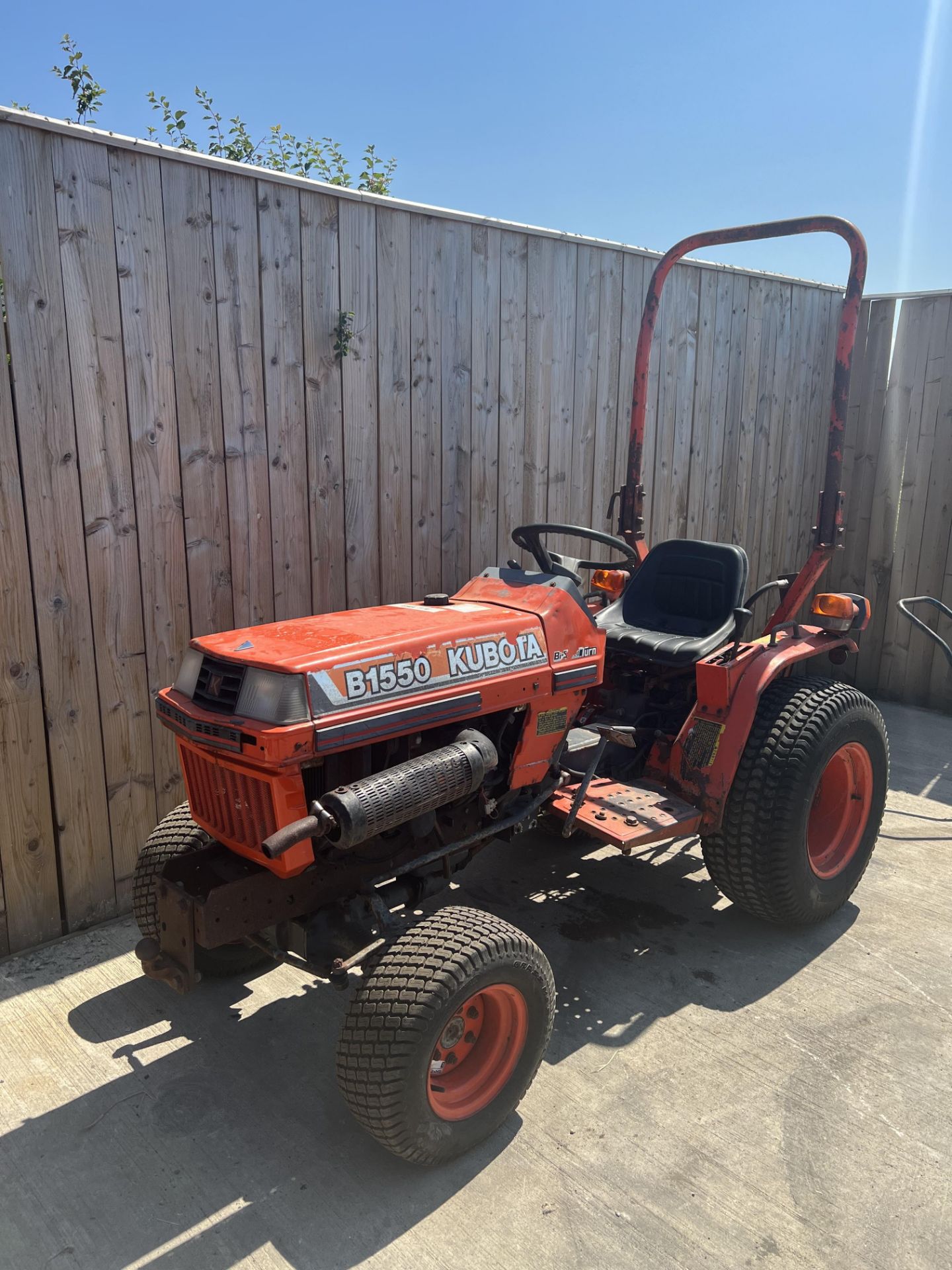 KUBOTA B1550 4WD DIESEL COMPACT TRACTOR *LOCATION NORTH YORKSHIRE* - Image 2 of 5