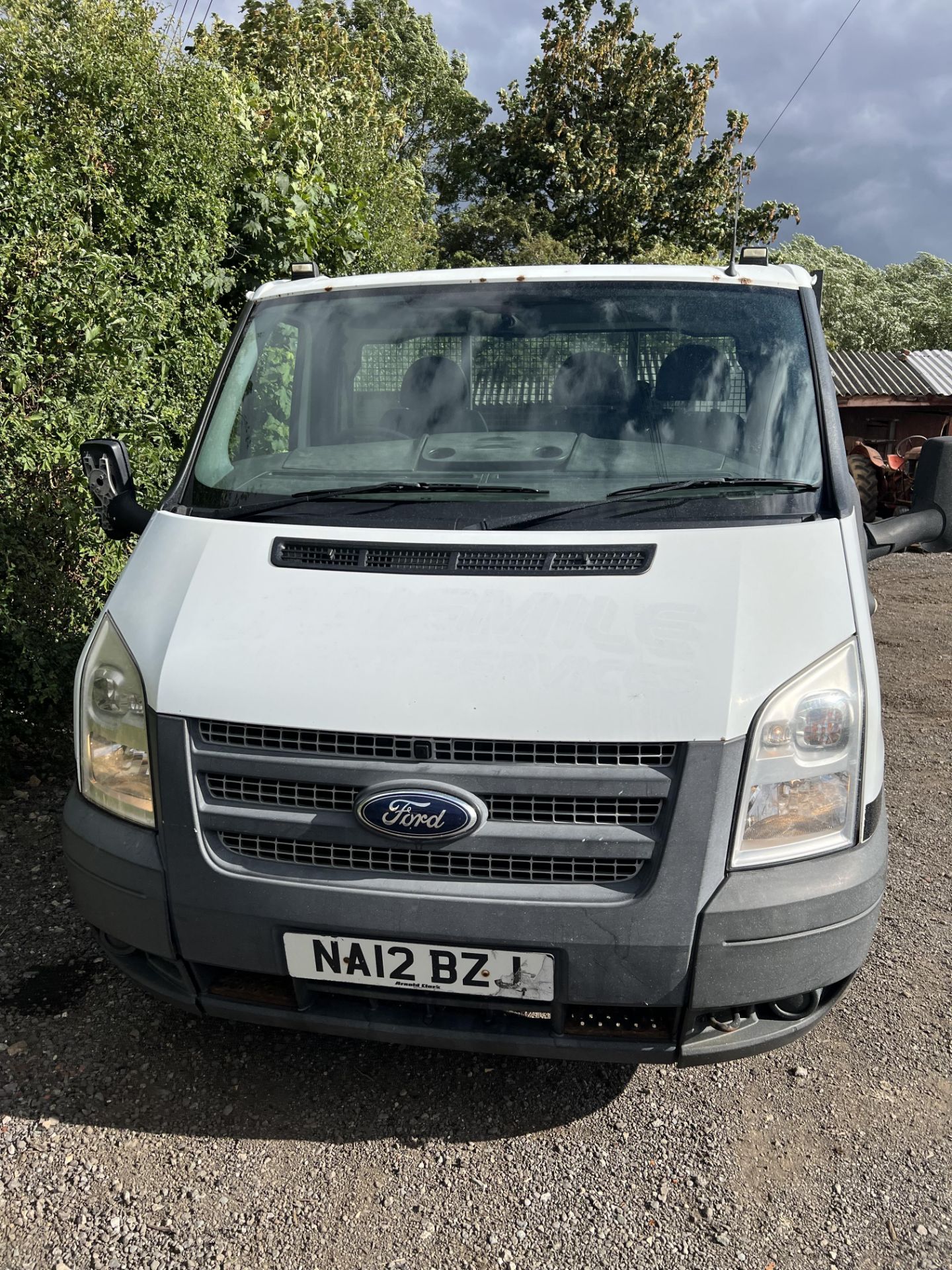 2012 FORD TRANSIT 100 T350 RWD TRW L2H1 MWB TIPPER PICK UP NA12BZJ - Image 2 of 5