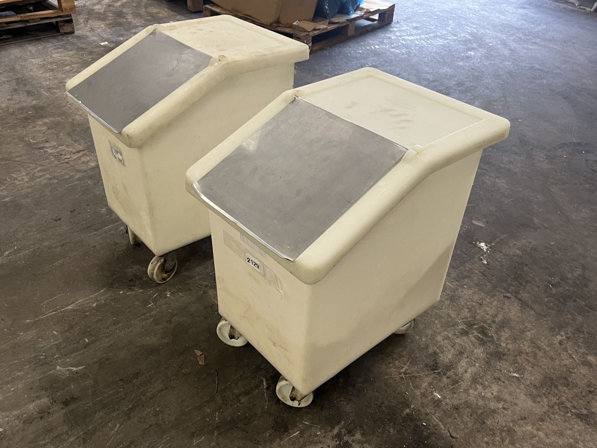 X2 INGREDIENTS BINS ON WHEELS (2057)