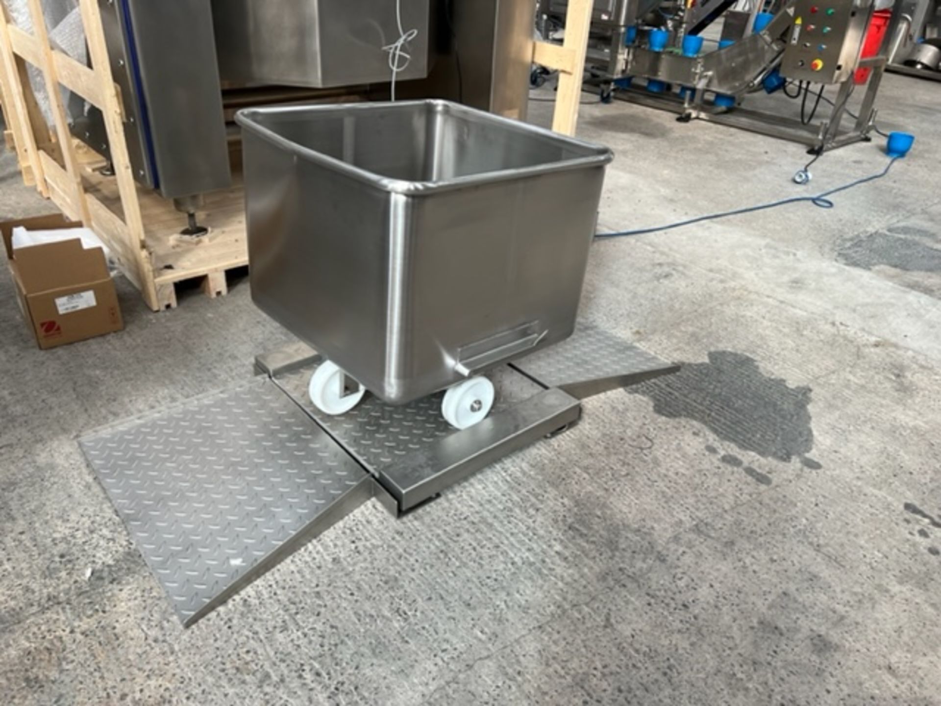 TOTE BIN SCALE WITH PLC CONTROL - Image 10 of 11