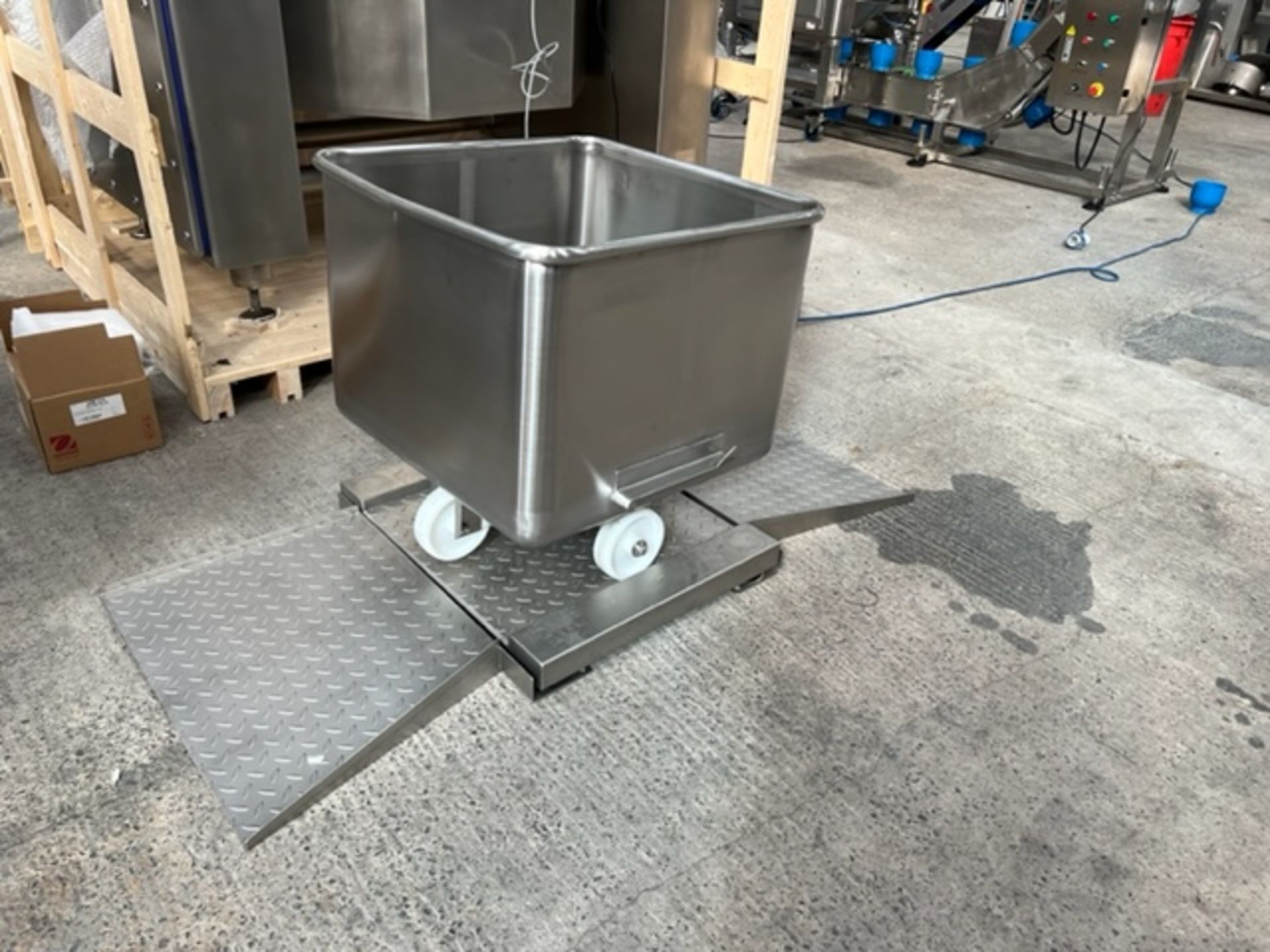 TOTE BIN SCALE WITH PLC CONTROL - Image 9 of 11