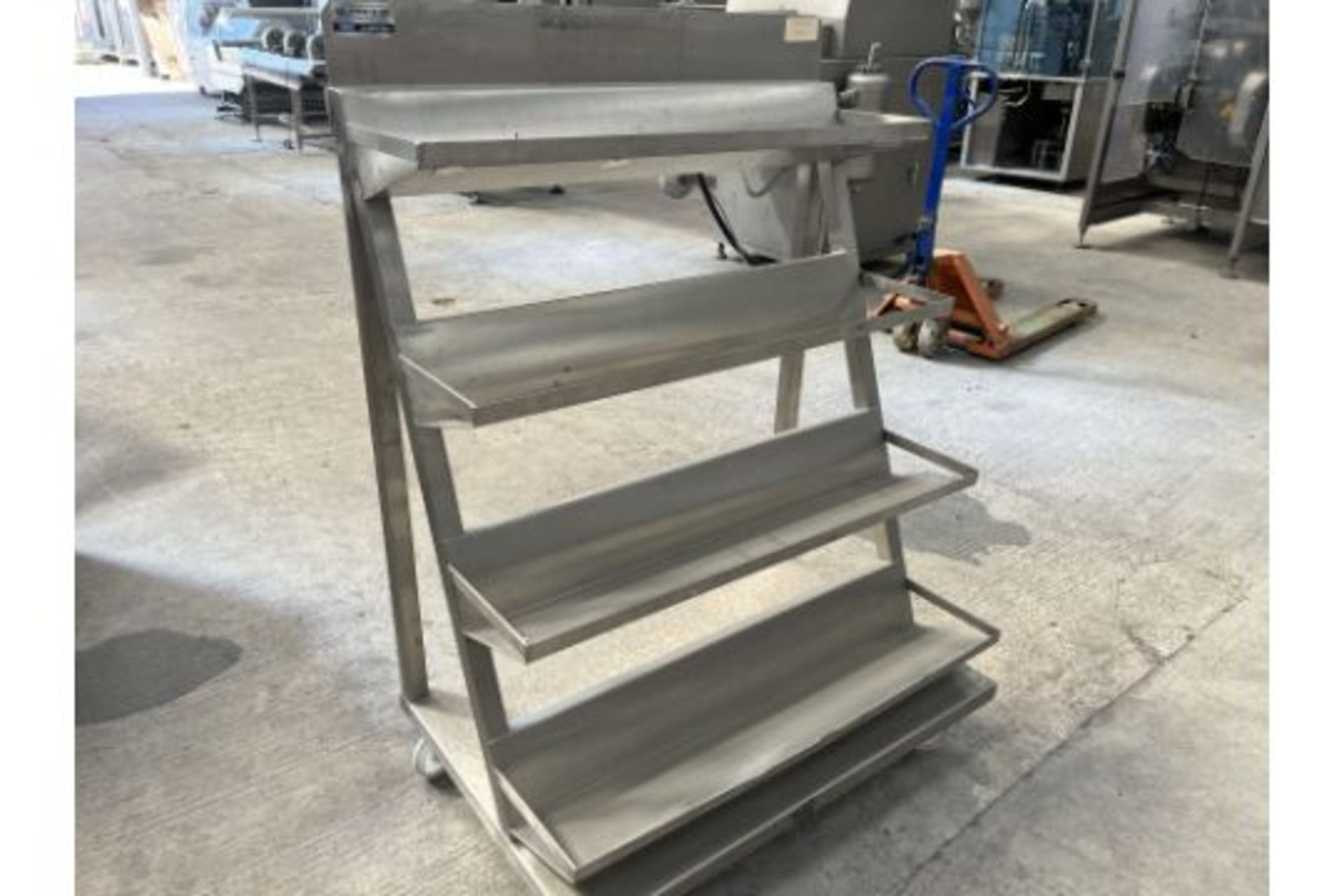 STAINLESS STEEL SHELVES (1044)