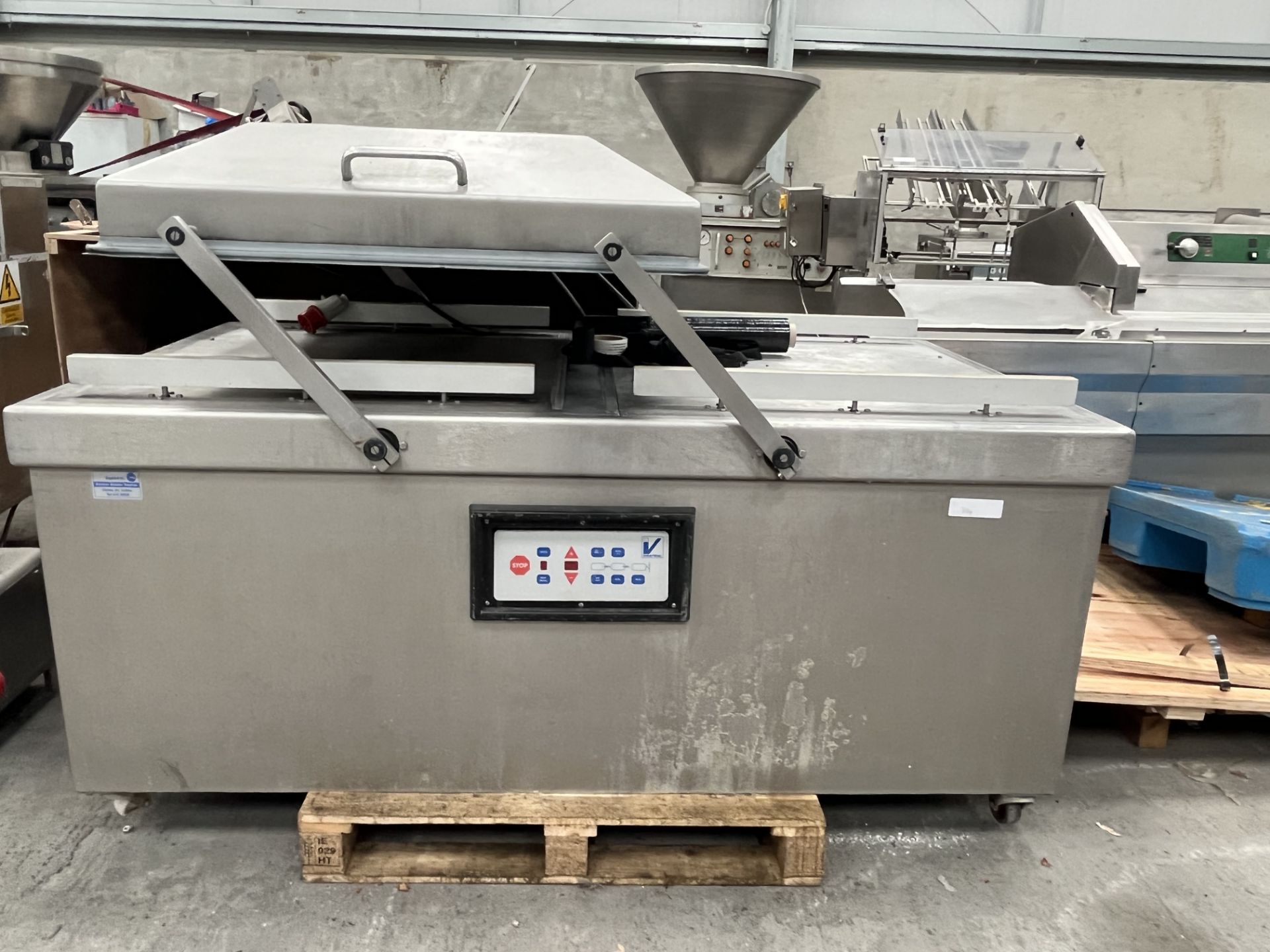 INTERVAC (1114) SWING LID VACUUM PACKER