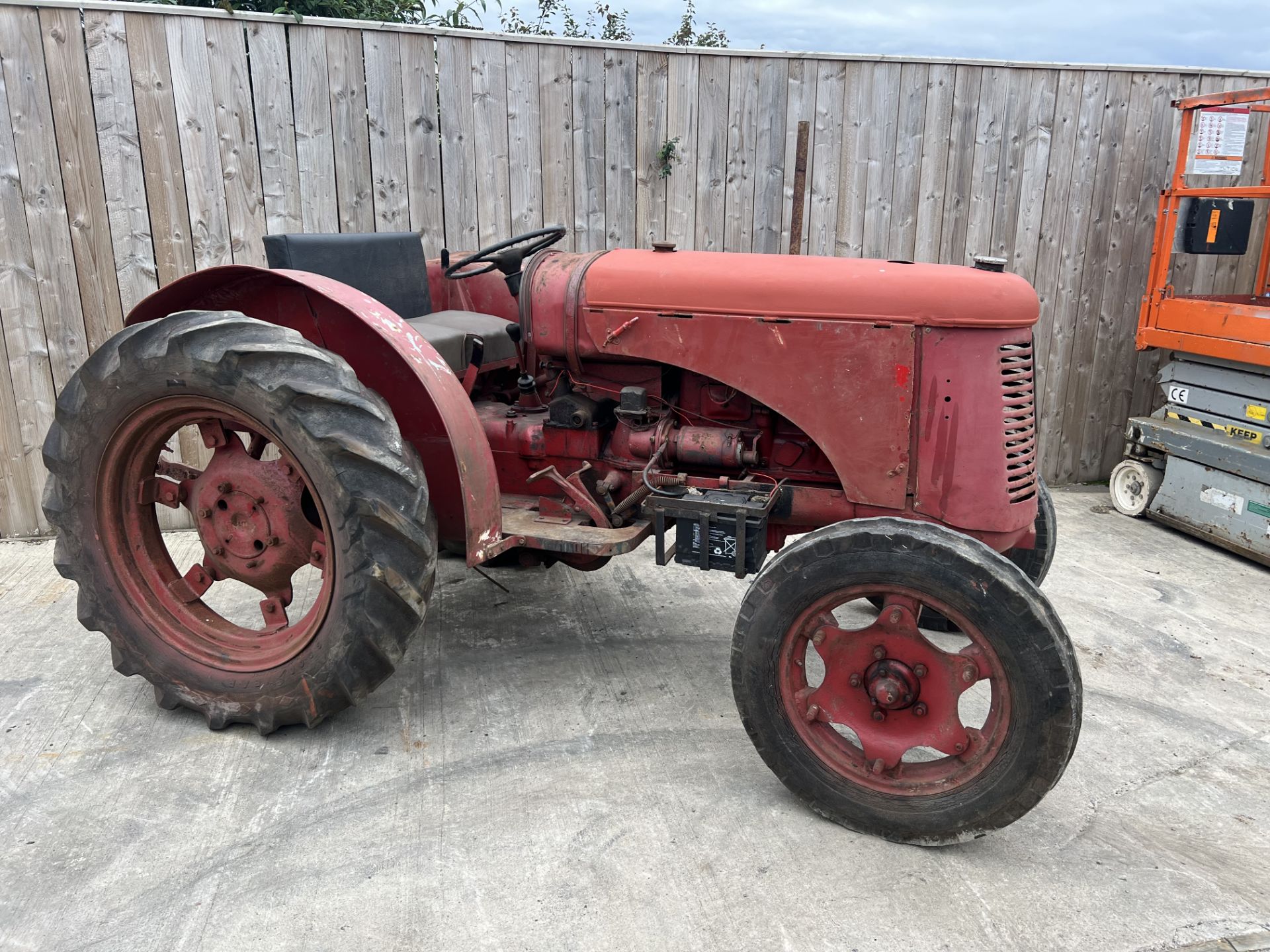 DAVID BROWN CROPMASTER / 25C VINTAGE CLASSIC TRACTOR *LOCATION NORTH YORKSHIRE - Image 7 of 7