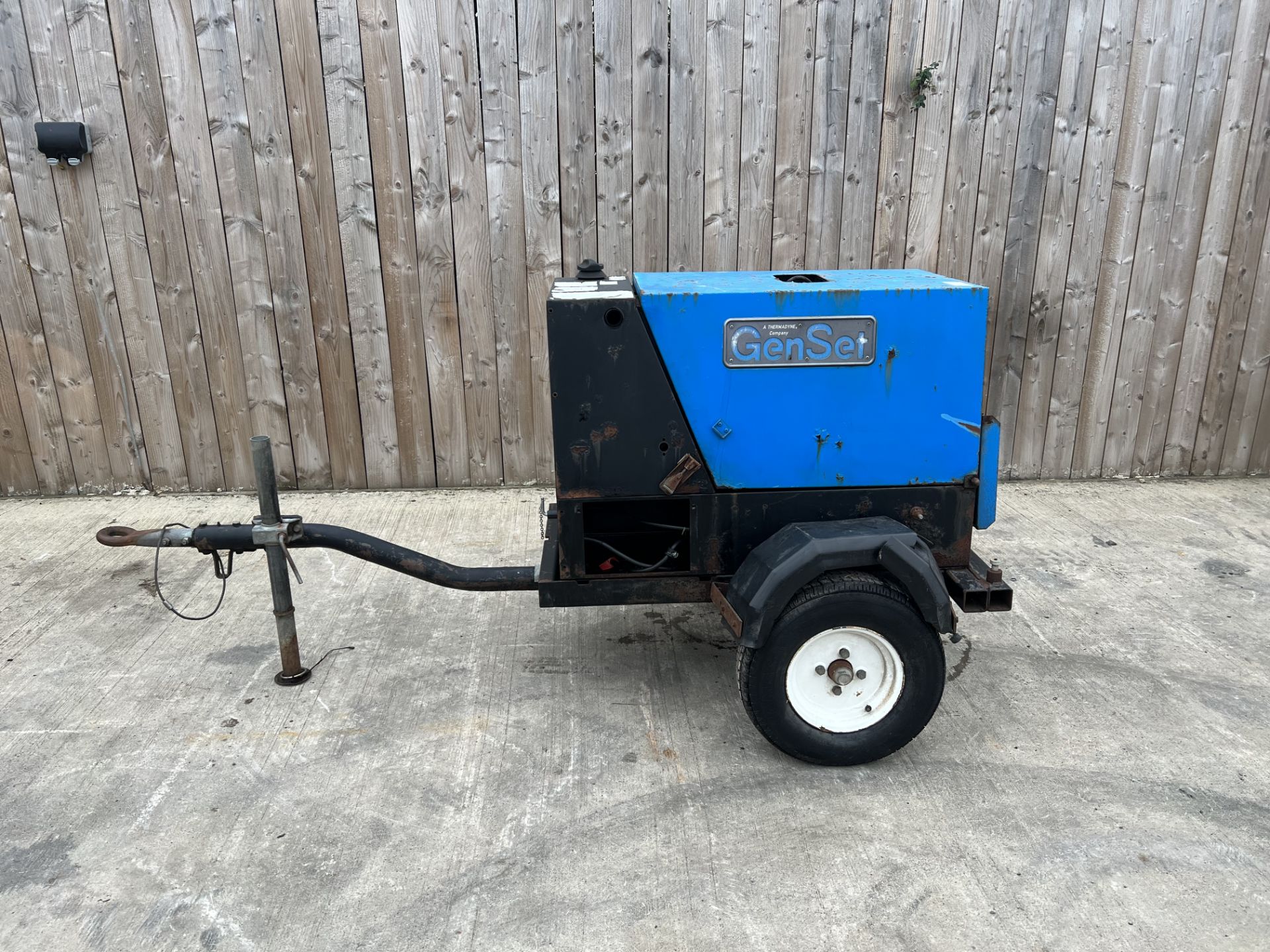 GENSET MGK8000 8KVA TOWABLE DIESEL GENERATOR *LOCATION NORTH YORKSHIRE* - Image 7 of 7