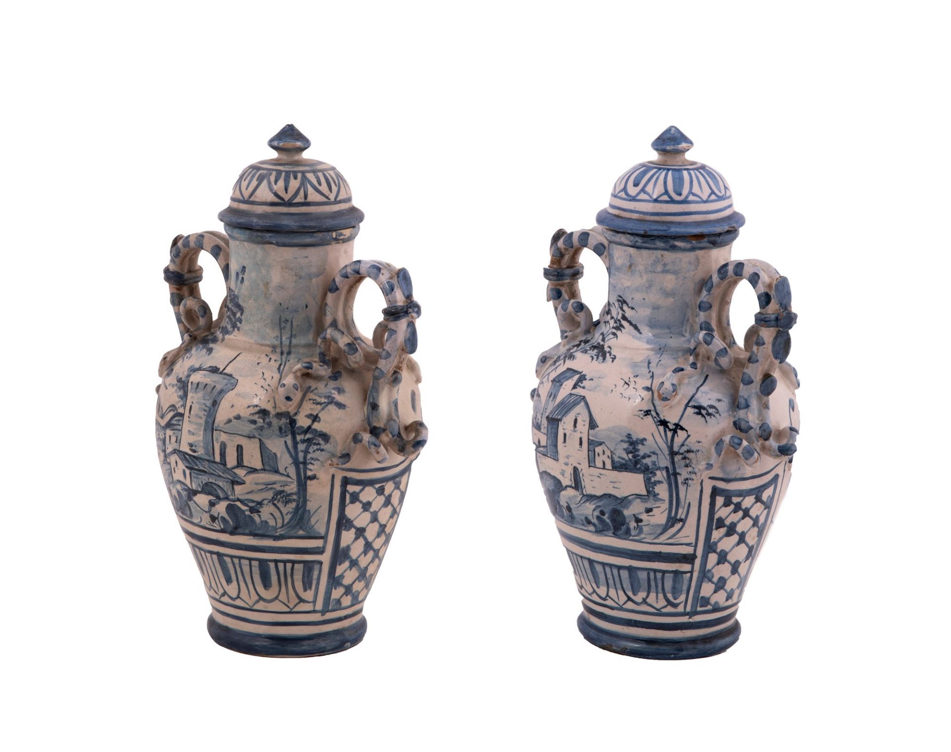  Coppia di vasi Savona con coperchio in ceramica bianca e blu - Image 2 of 9