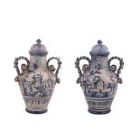Coppia di vasi Savona con coperchio in ceramica bianca e blu