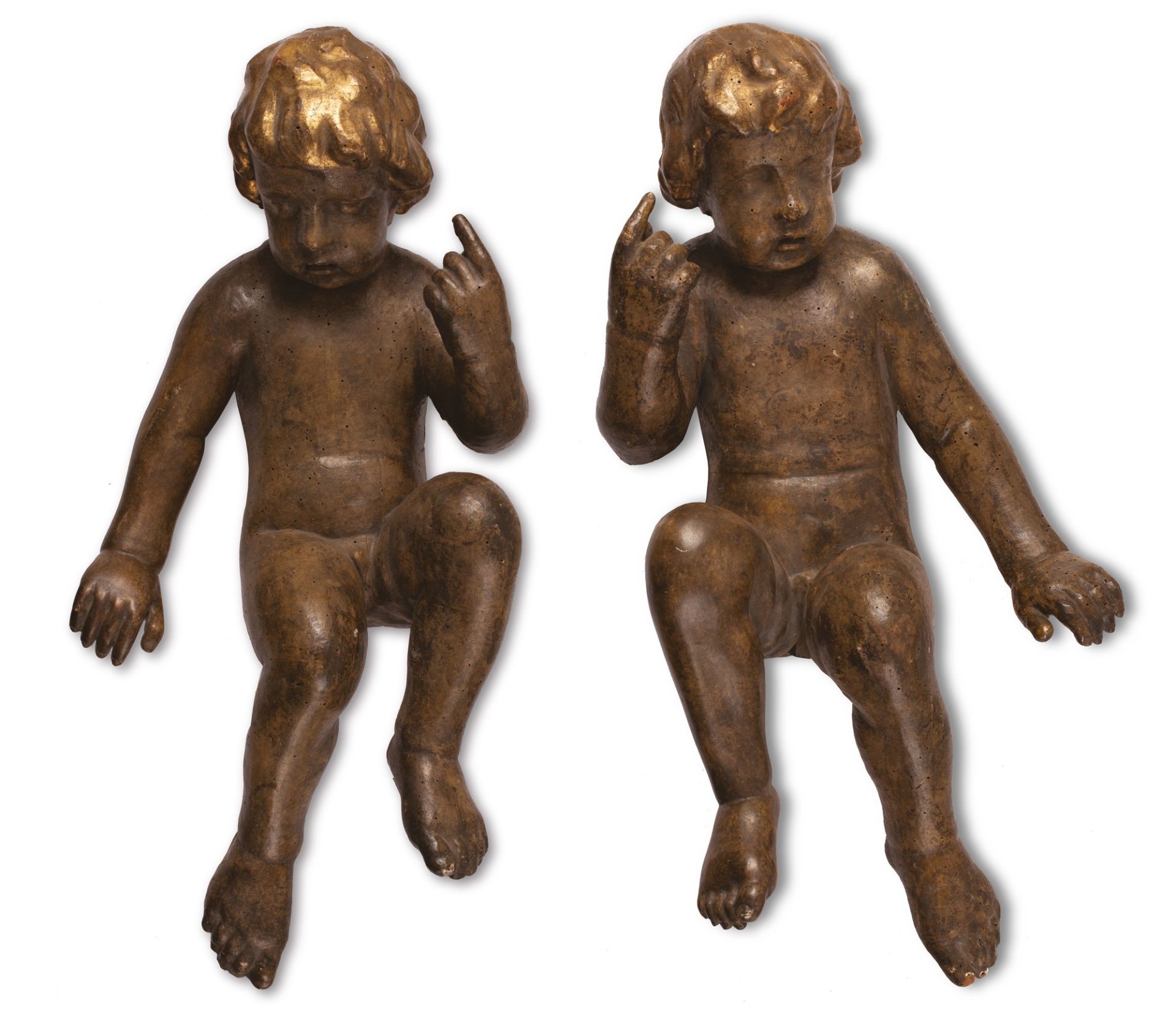 Due putti in legno