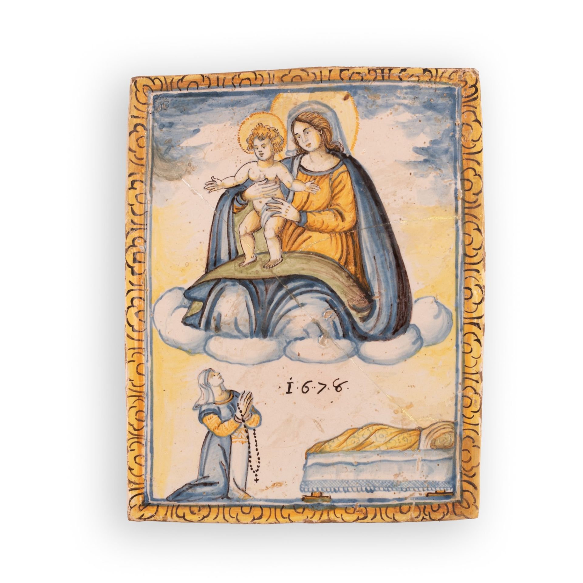 Mattonella devozionale in maiolica raffigurante l'apparizione della Madonna con il Bambino ad una fi