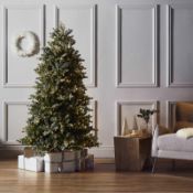 (Jb) RRP £215 Lot To Contain 1 Boxed 4Ft Santa's Best 16 Function Pre-Lit Dewdrop Christmas Tree
