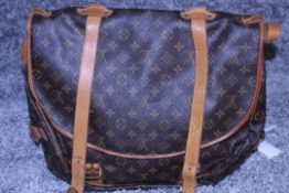 RRP £1450 Louis Vuitton Samur 30 Shoulder Bag Grade Ab (AAN5114) (Appraisals Available Upon Request)