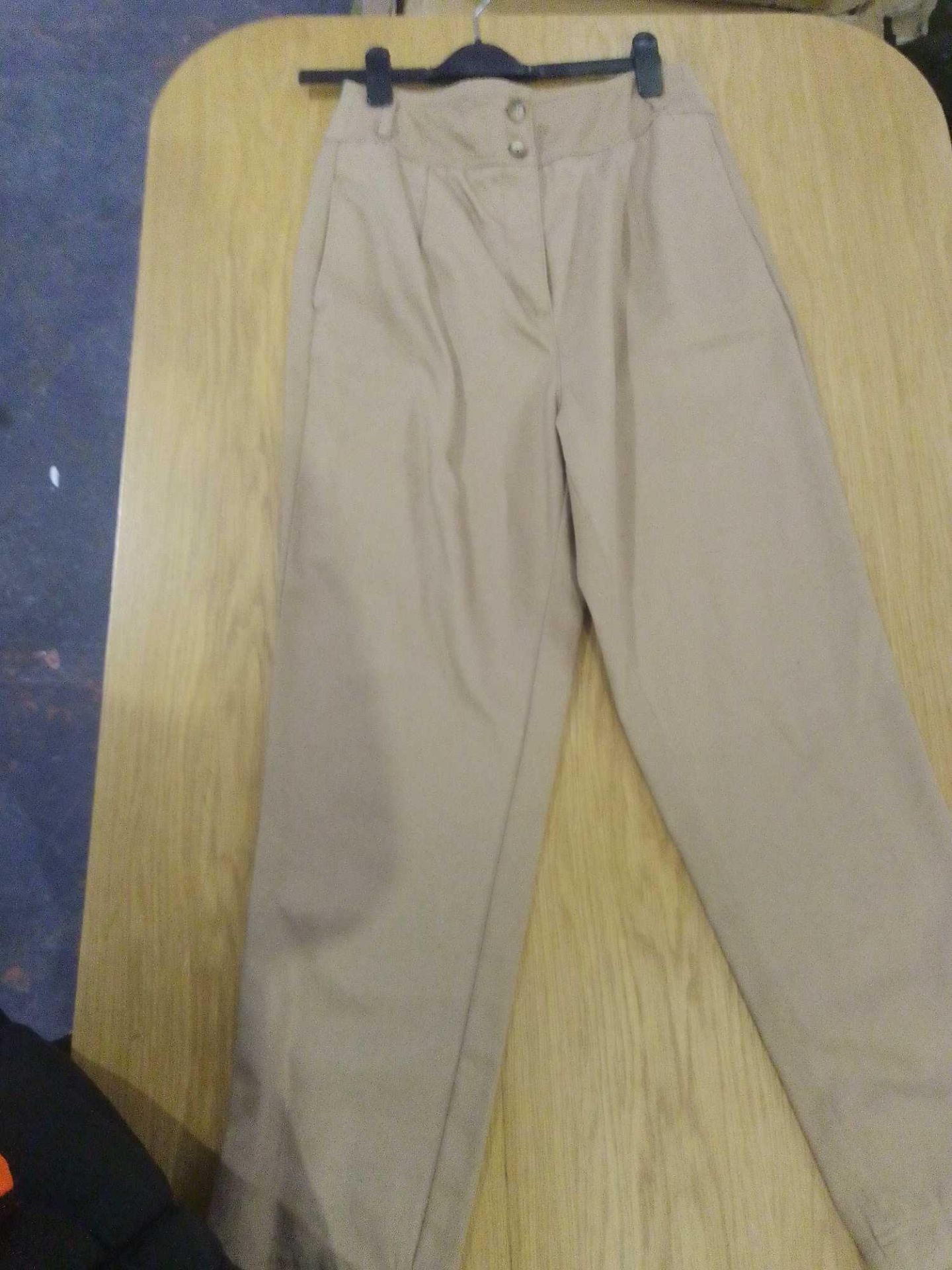 (Dd) RRP £300 Lot To Contain 1 (X1 John Lewis Size 20 Peg Trousers Blnv) (X2 John Lewis Size 18 Trou - Image 3 of 5