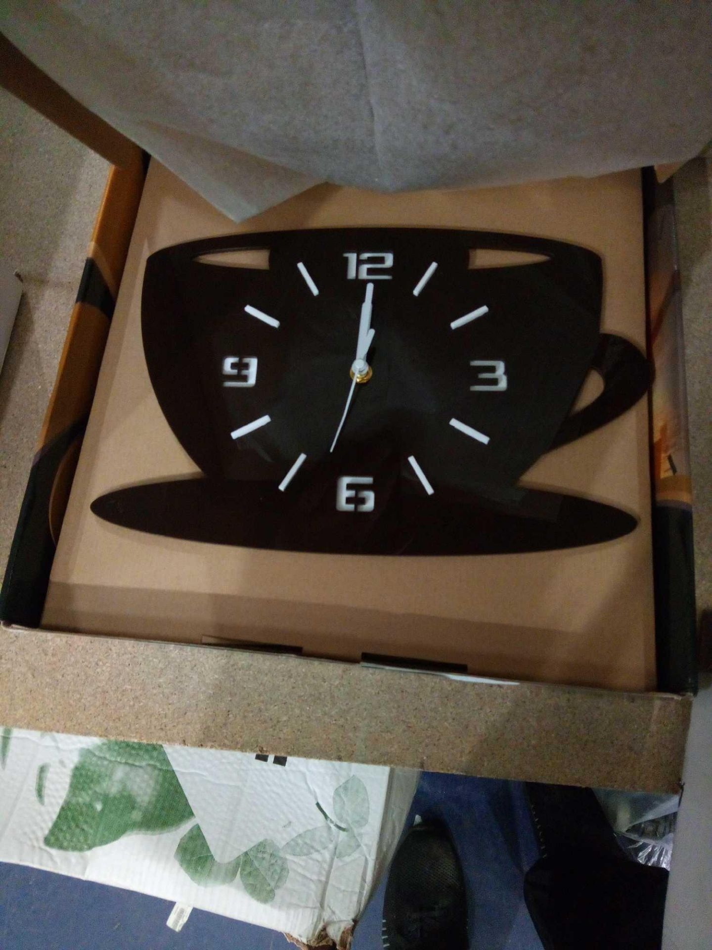 (Sp) RRP £200 Lot To Contain 1 Coffee Time 3D Silent Wall Clock 1 Crowe 1-Light Jar Pendant - Image 3 of 4