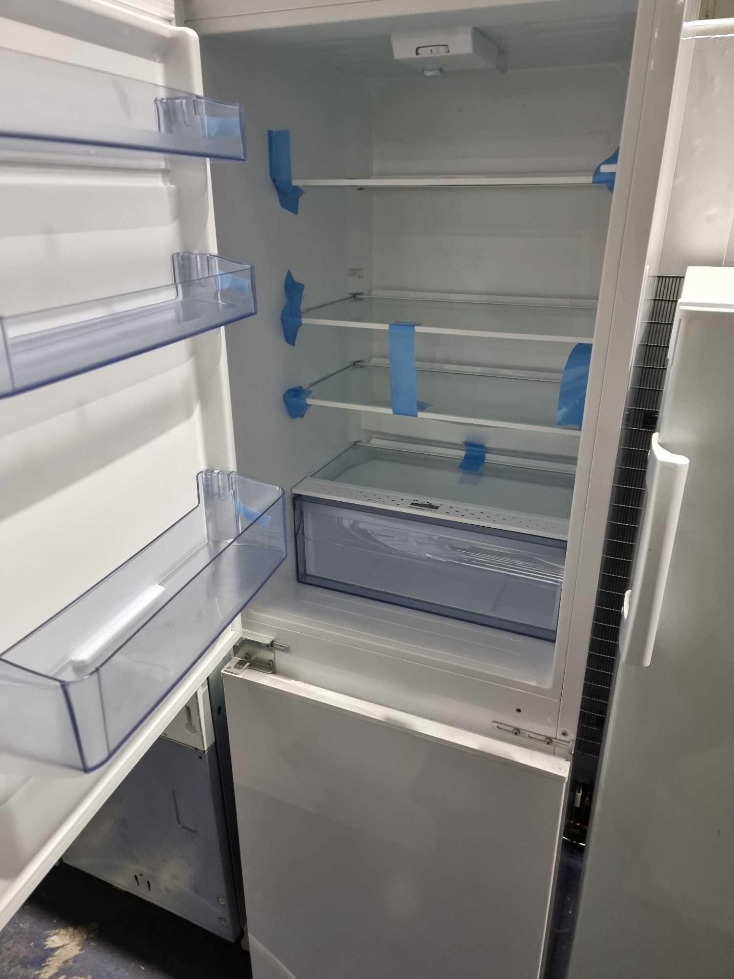 (Sp) RRP £290 Lot To Contain 1 Integrated Fridge Freezer - Image 4 of 4