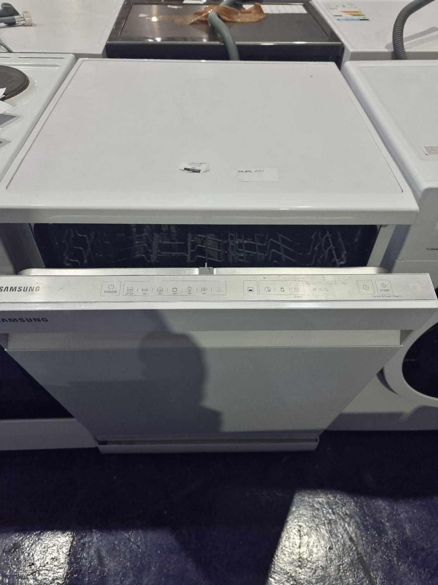 (Kw) RRP £600, Lot To Contain X1 Samsung Dishwasher, Unboxed - Image 4 of 4
