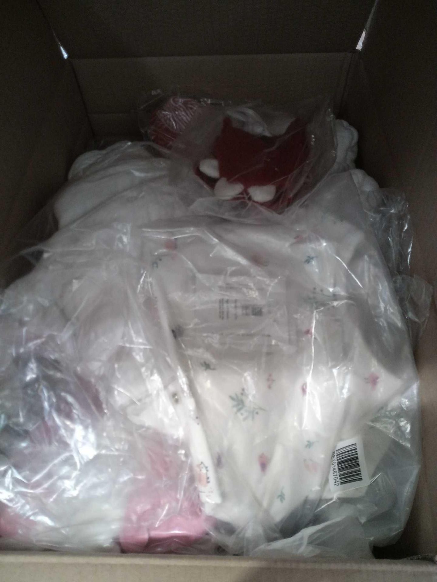 (Sk) RRP £290 Lot Containing 1 X Mixture Of Baby Clothing Items ( Hats, Jackets, Jumper ,Top Etc. )