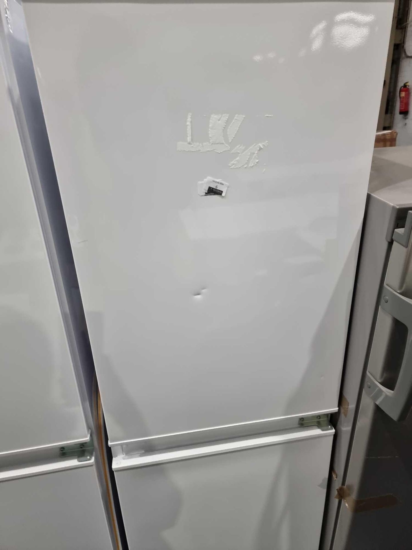 (Kw) RRP £290 Lot To Contain X1 Integrated Fridge Freezer, Unboxed - Image 3 of 3