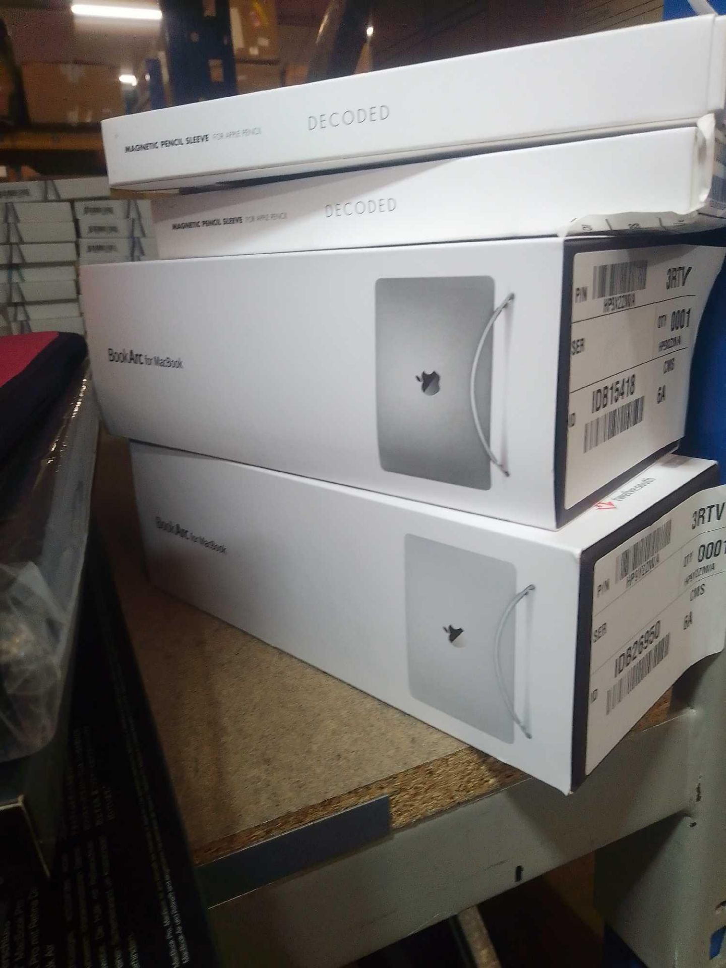 Kc) RRP £200 Lot To Contain X4 -Boxed Items(2X-Twelve South Bookarc Stand For MacBook) (2X- Magneti - Image 3 of 4