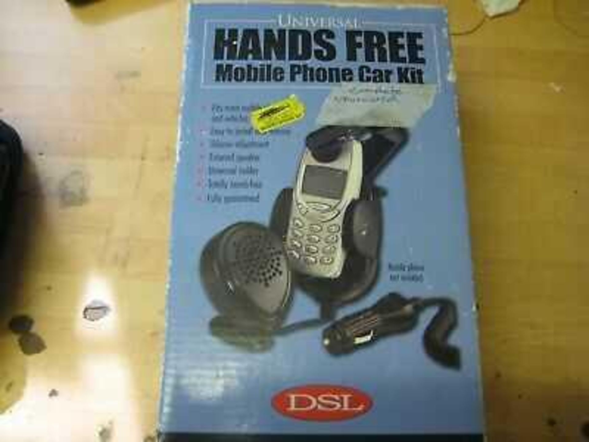 (Sk) RRP £140 Lot To Contain 28 X Dsl Universal Handsfree Mobile Phone Car Kit (Boxed)